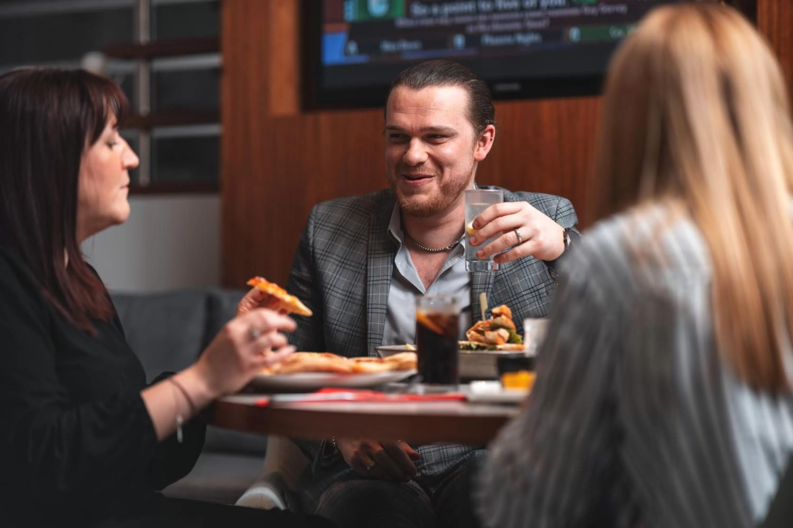 Lounge or bar in Novotel Southampton