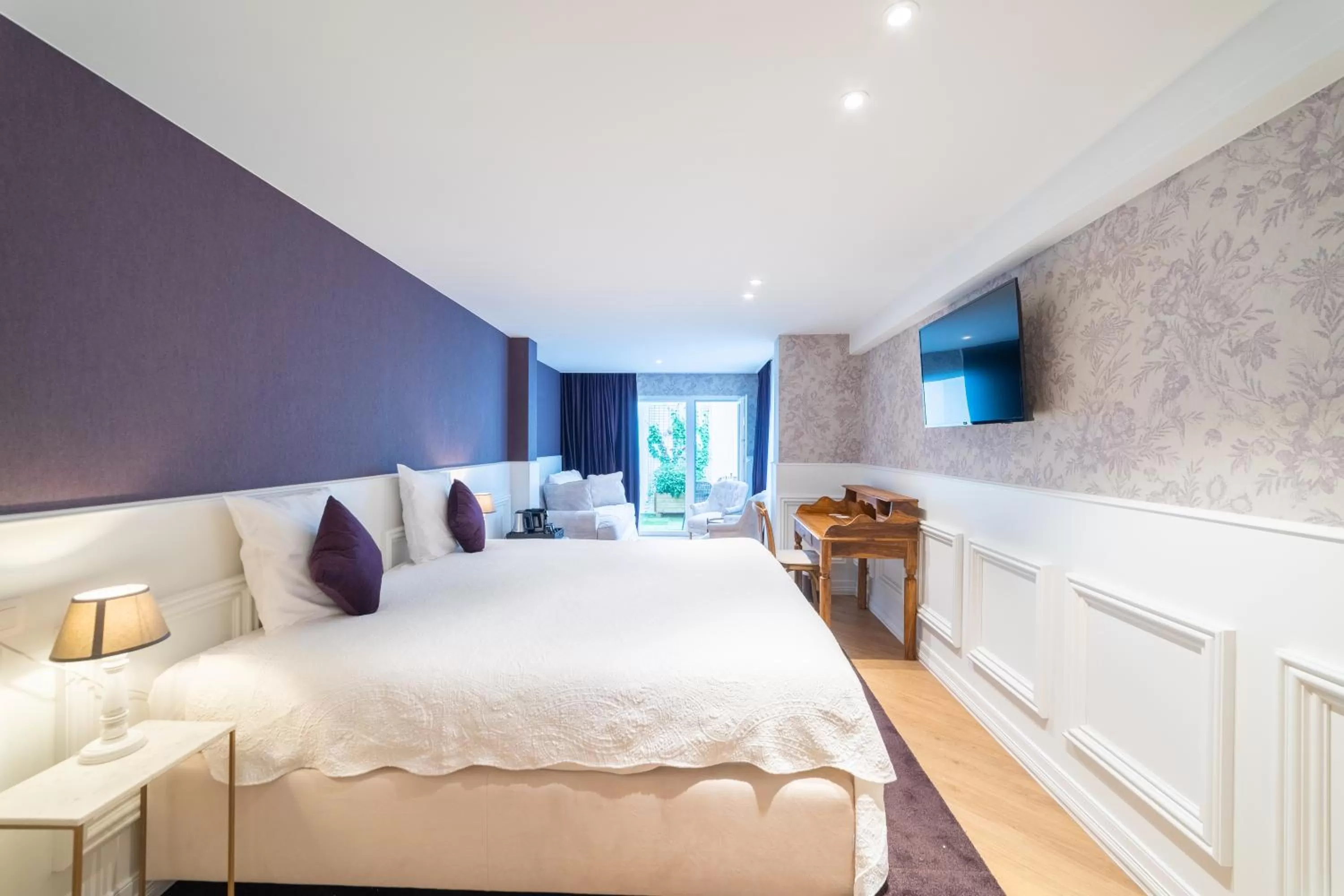 Photo of the whole room, Bed in Grand Hotel Normandy by CW Hotel Collection