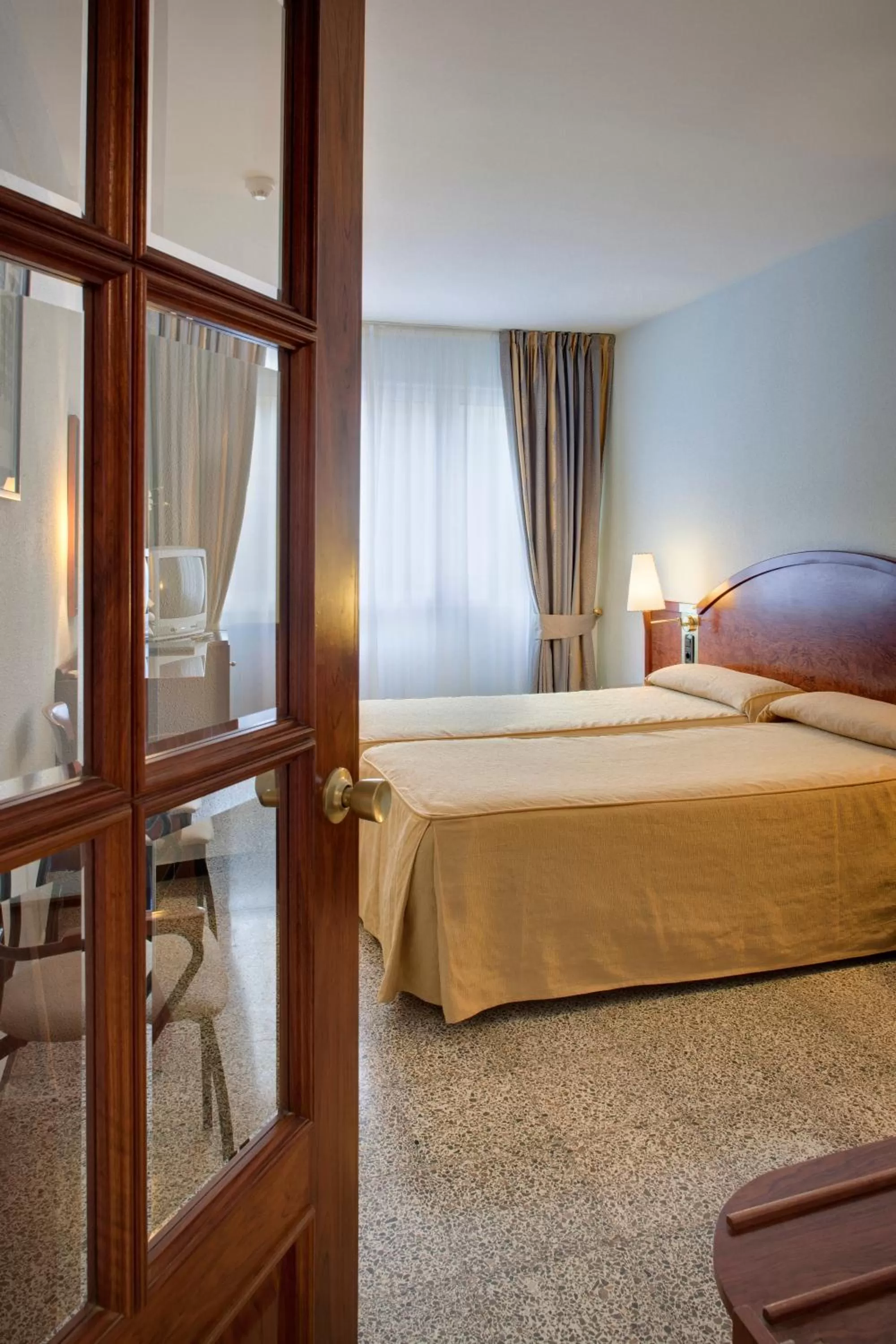 Bedroom, Bed in Hotel Gaudi