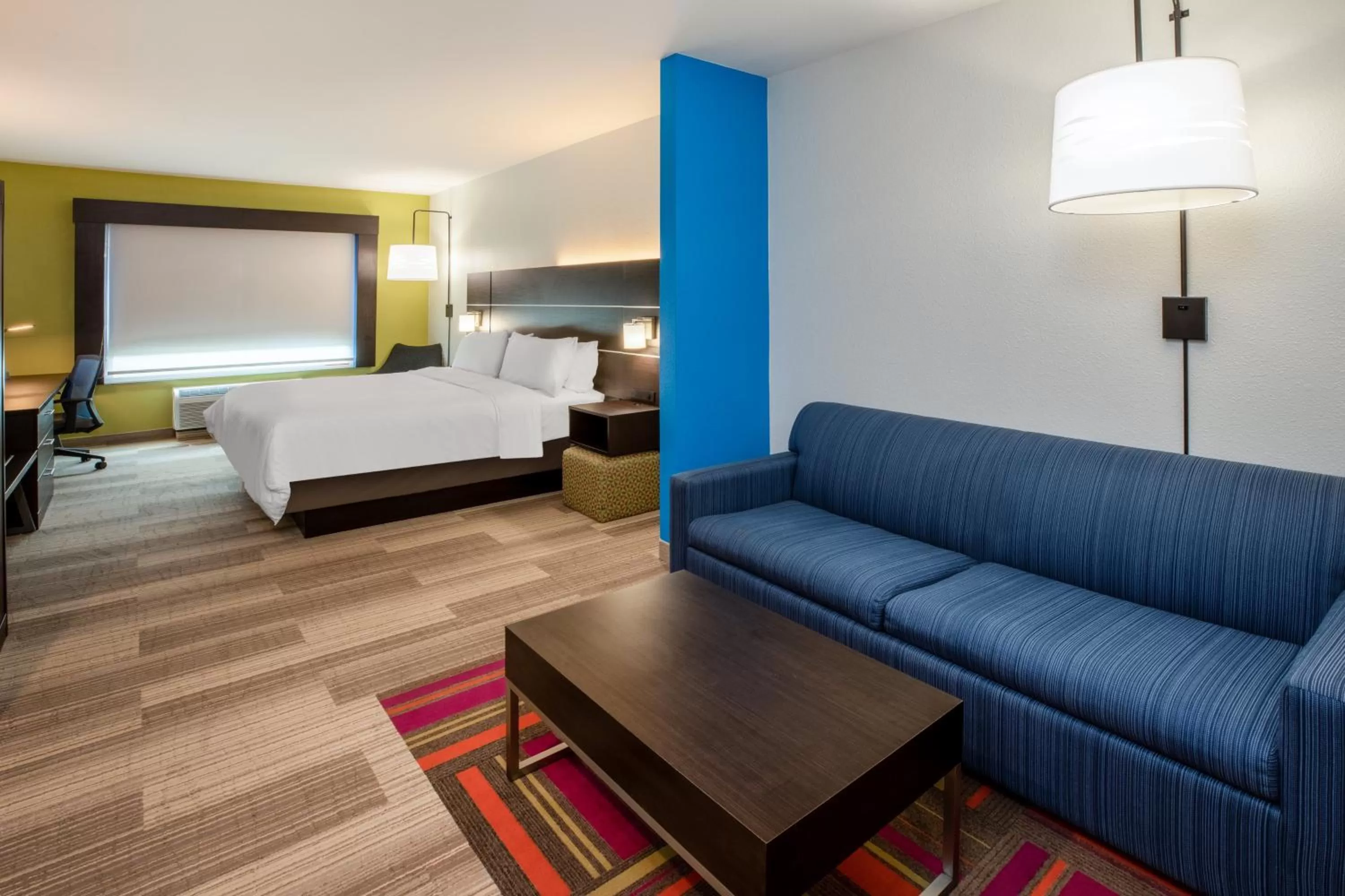 Bedroom, Bed in Holiday Inn Express & Suites Rockport - Bay View by IHG