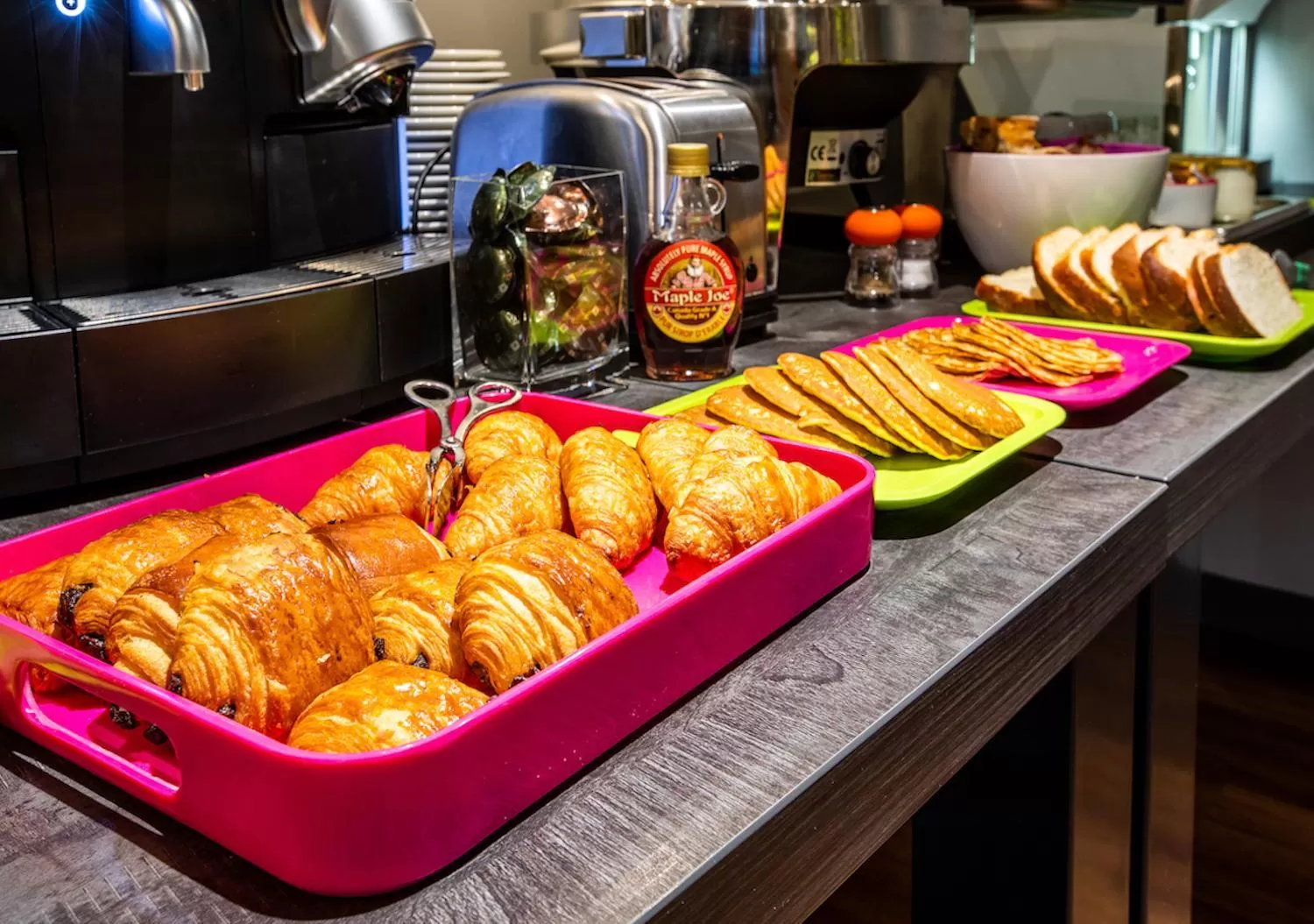 Buffet breakfast in Hotel Des Dunes