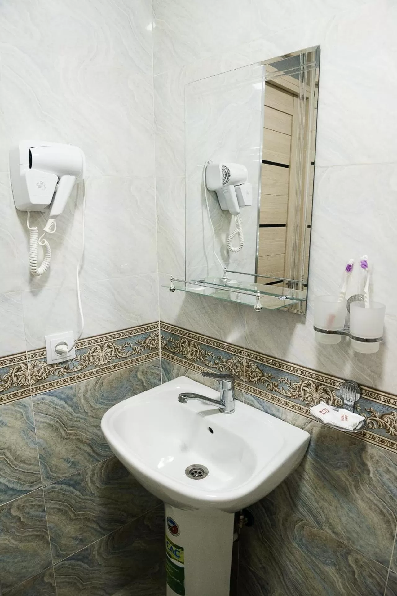 Bathroom in Durdona hotel