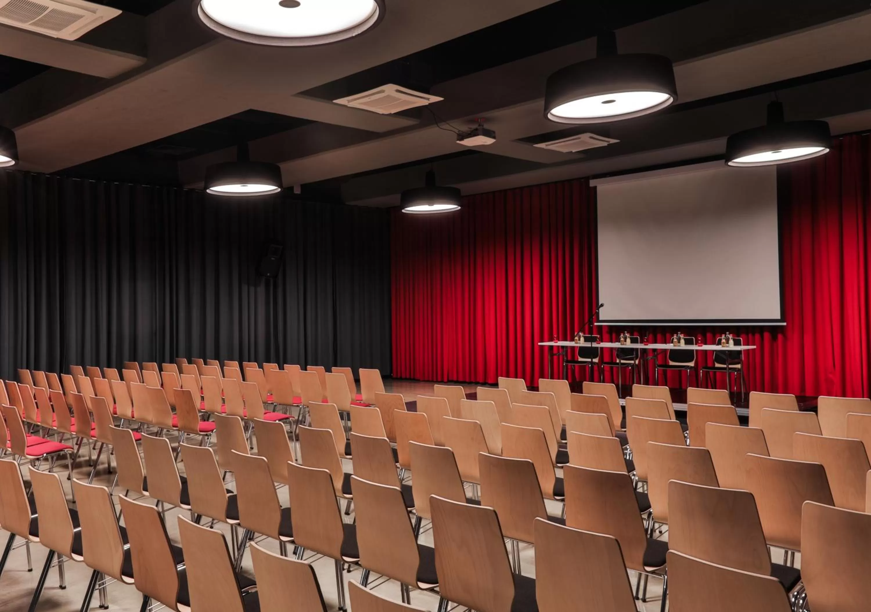 Business facilities in Ocak Aparthotel