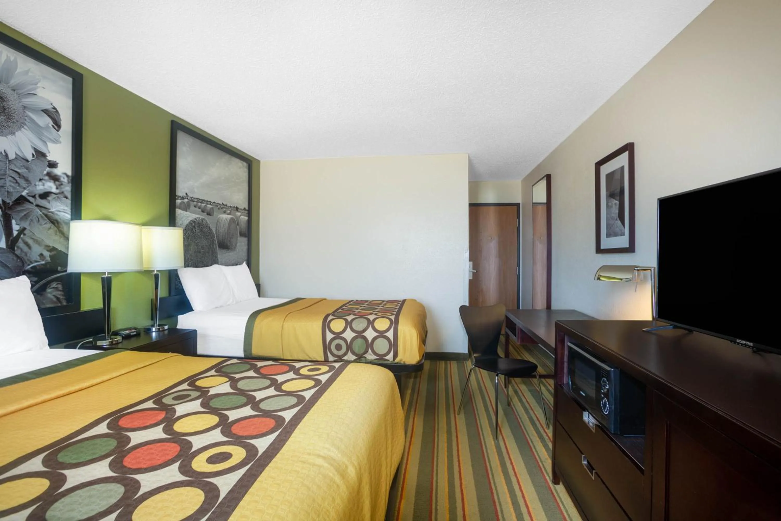 Bed in Super 8 by Wyndham El Dorado