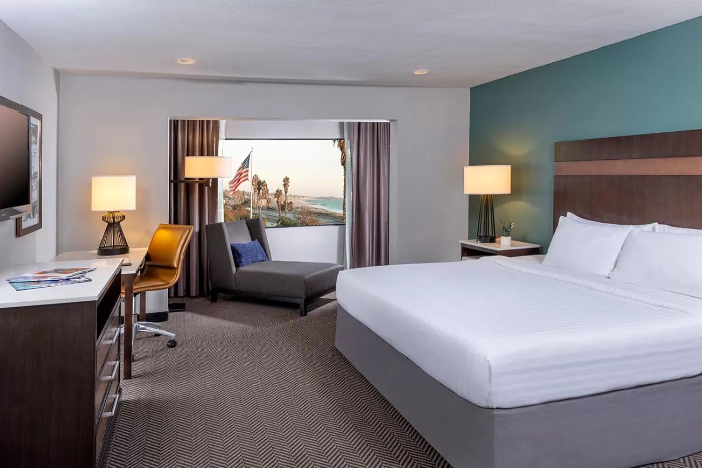 Bed in The Pierpont Inn