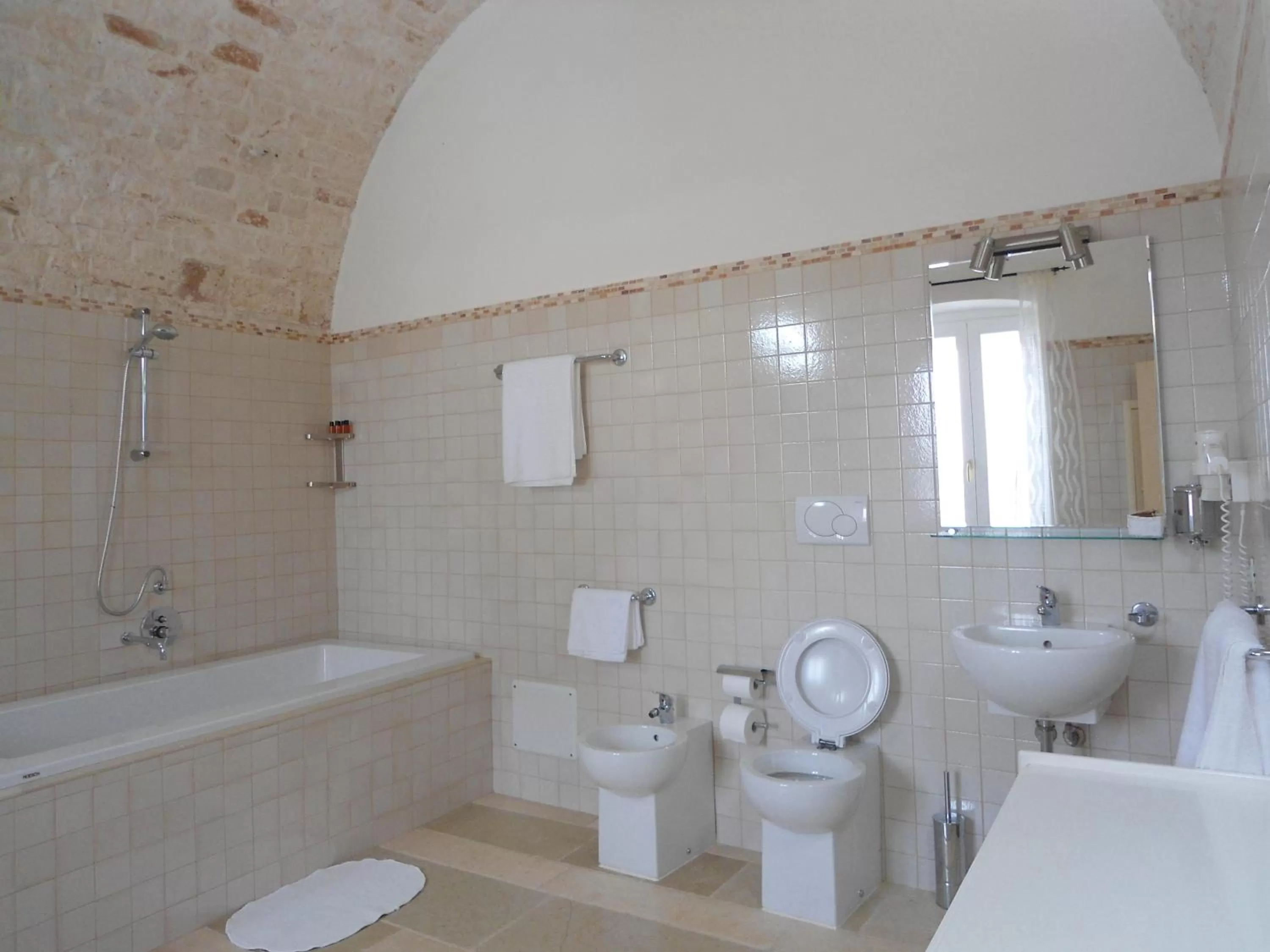 Bath in Parco dei Manieri