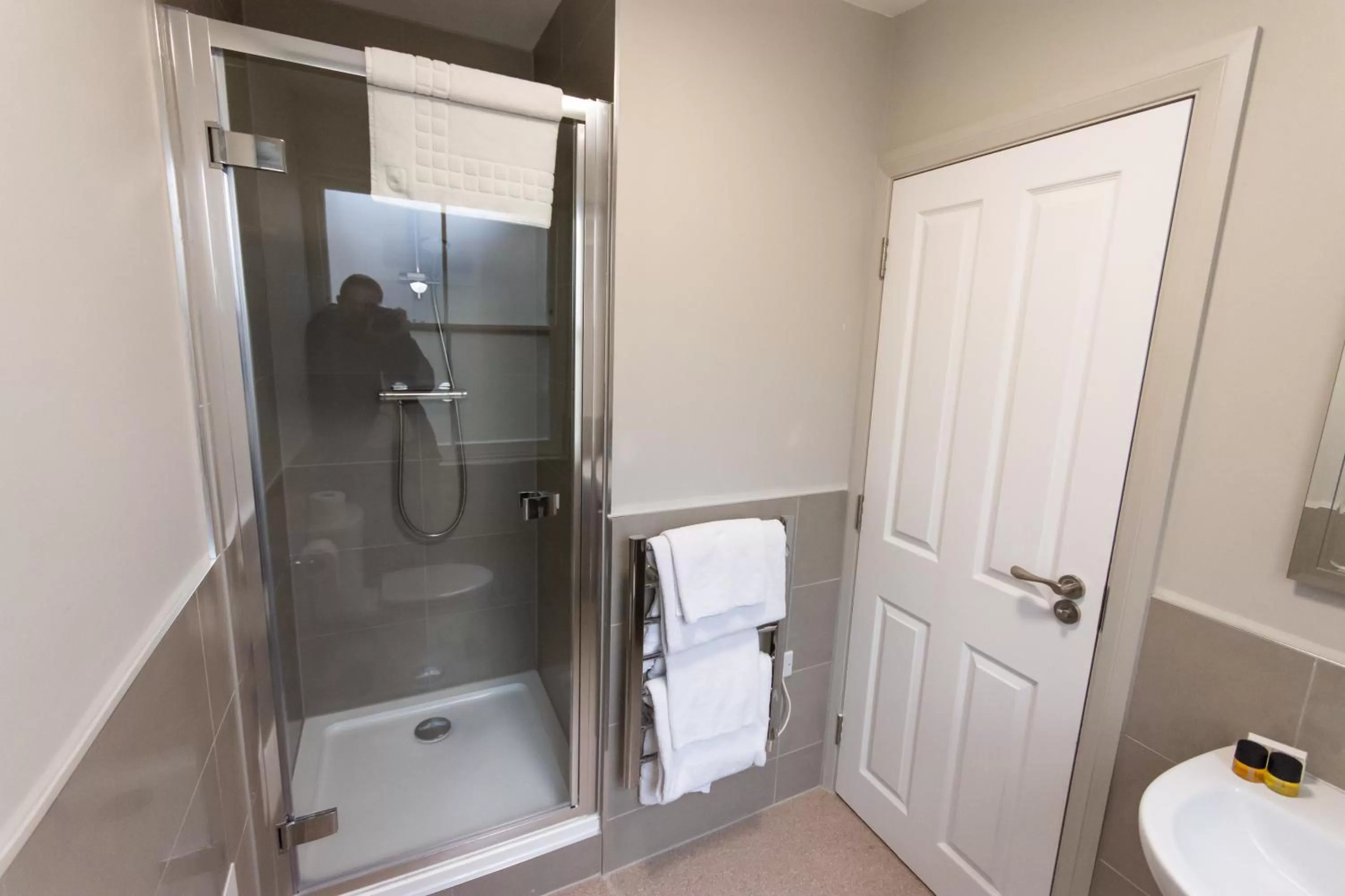 Shower in The George Hotel Colchester