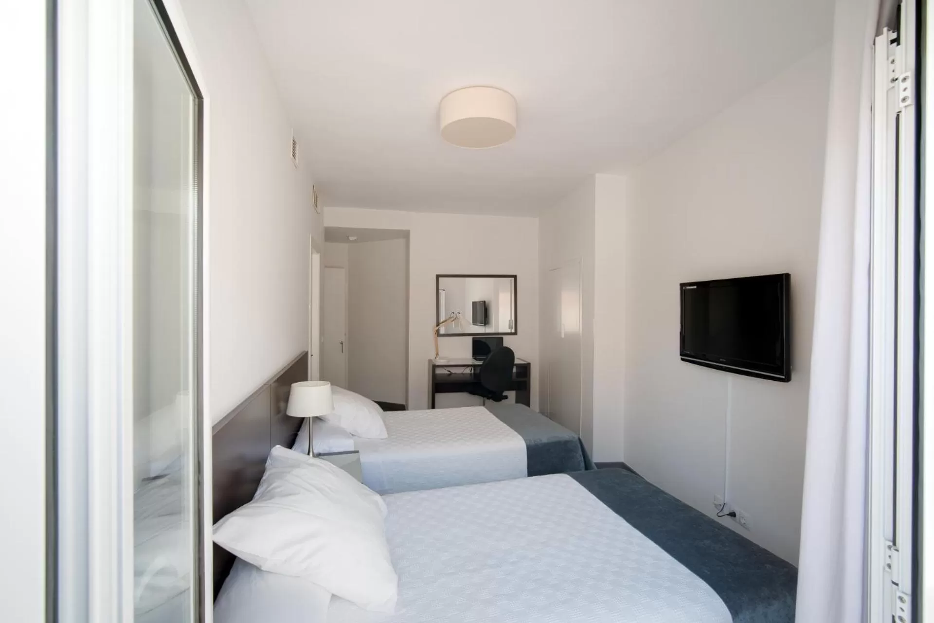 Photo of the whole room, Bed in Hotel Madrid de Sevilla by SHS