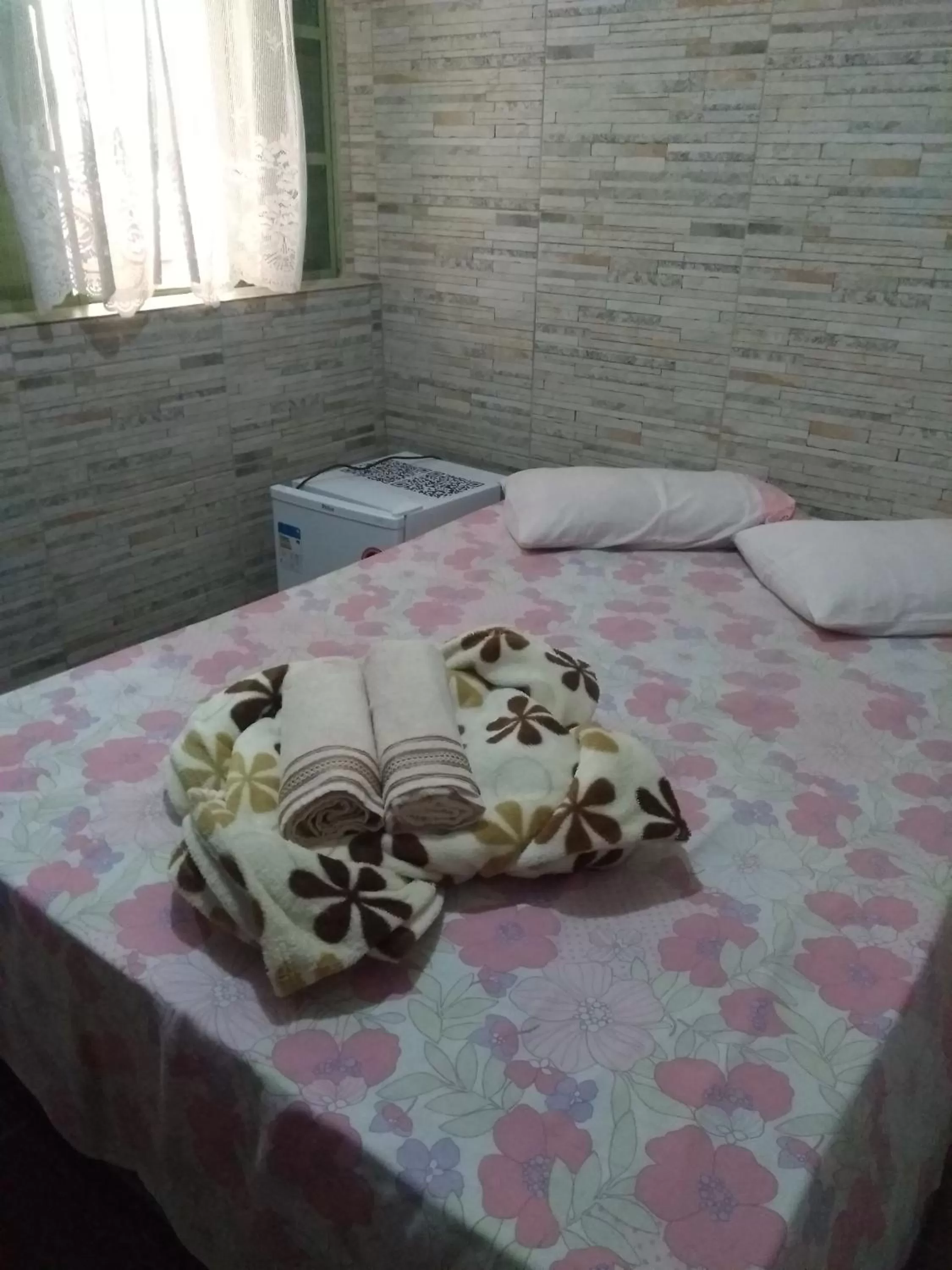 Property building, Bed in Pousada Encanto e Magia