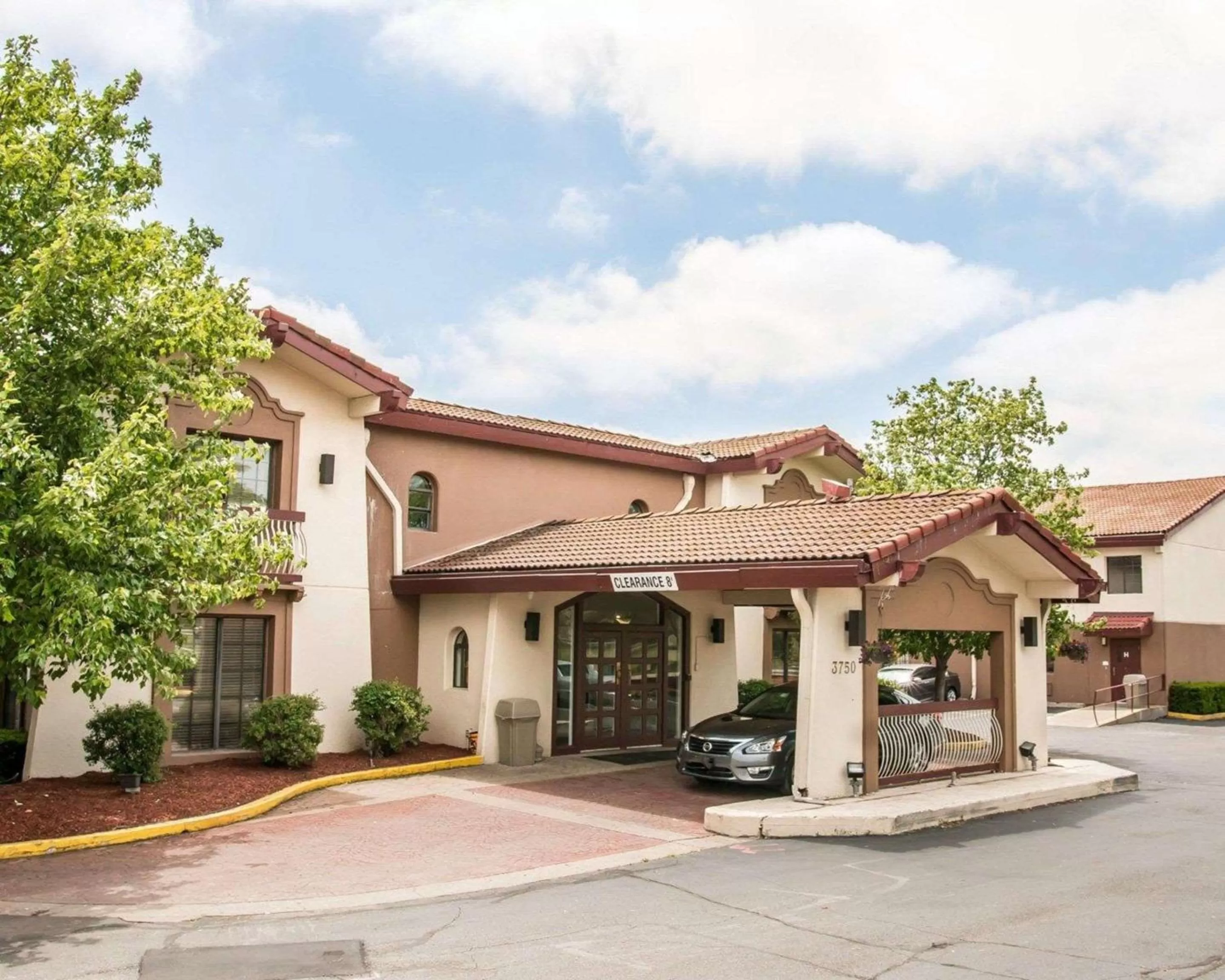 Property building in Econo Lodge Kalamazoo near Wings Stadium