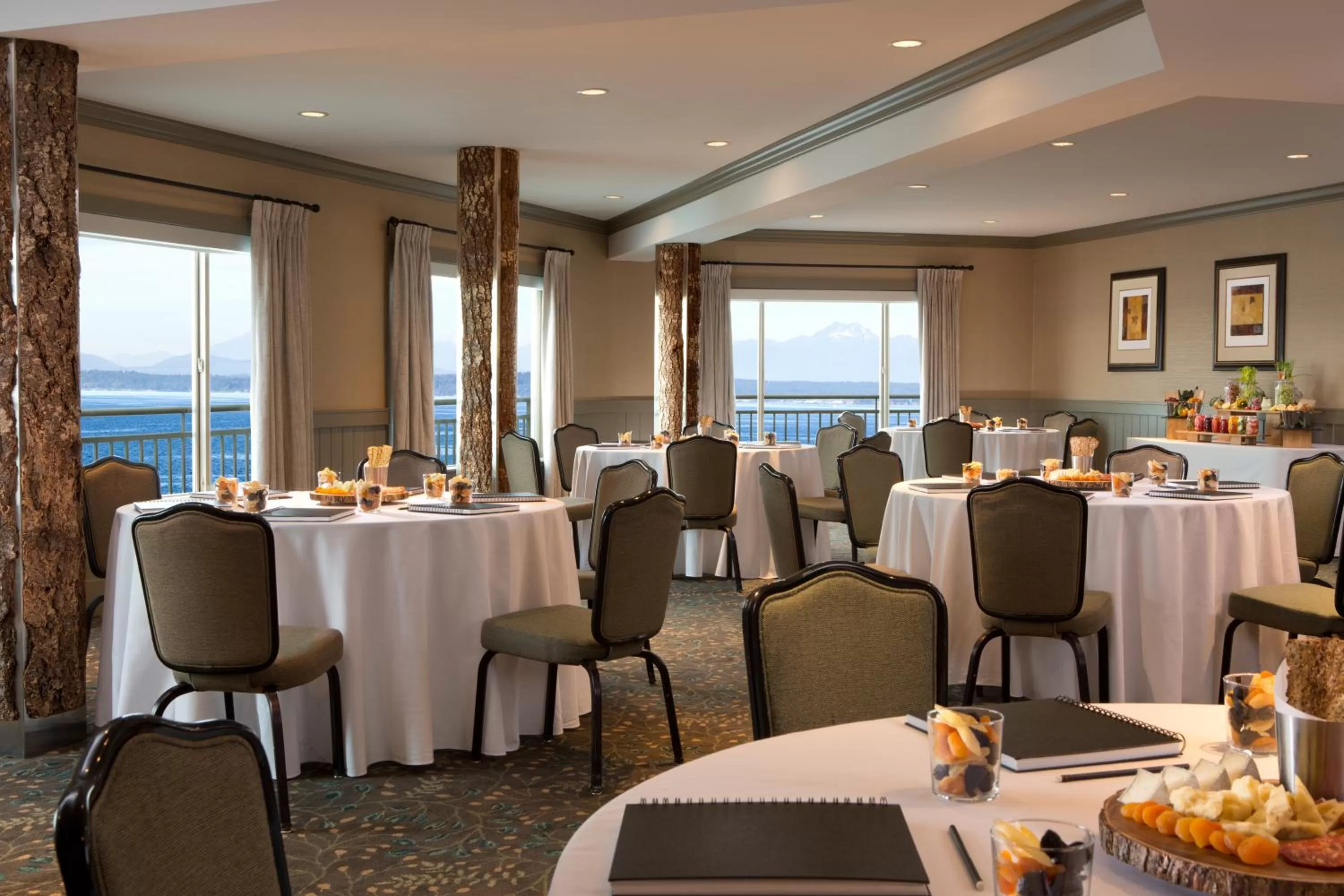 Banquet/Function facilities in The Edgewater, a Noble House Hotel