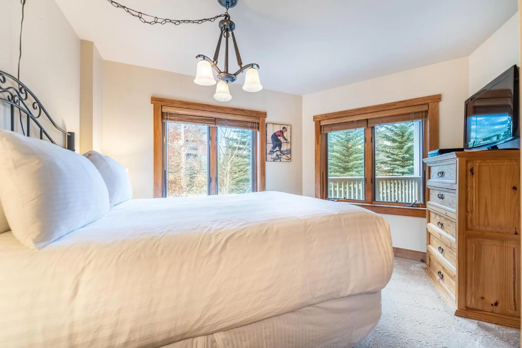 Bedroom, Bed in Red Hawk Lodge by Summit County Mountain Retreats