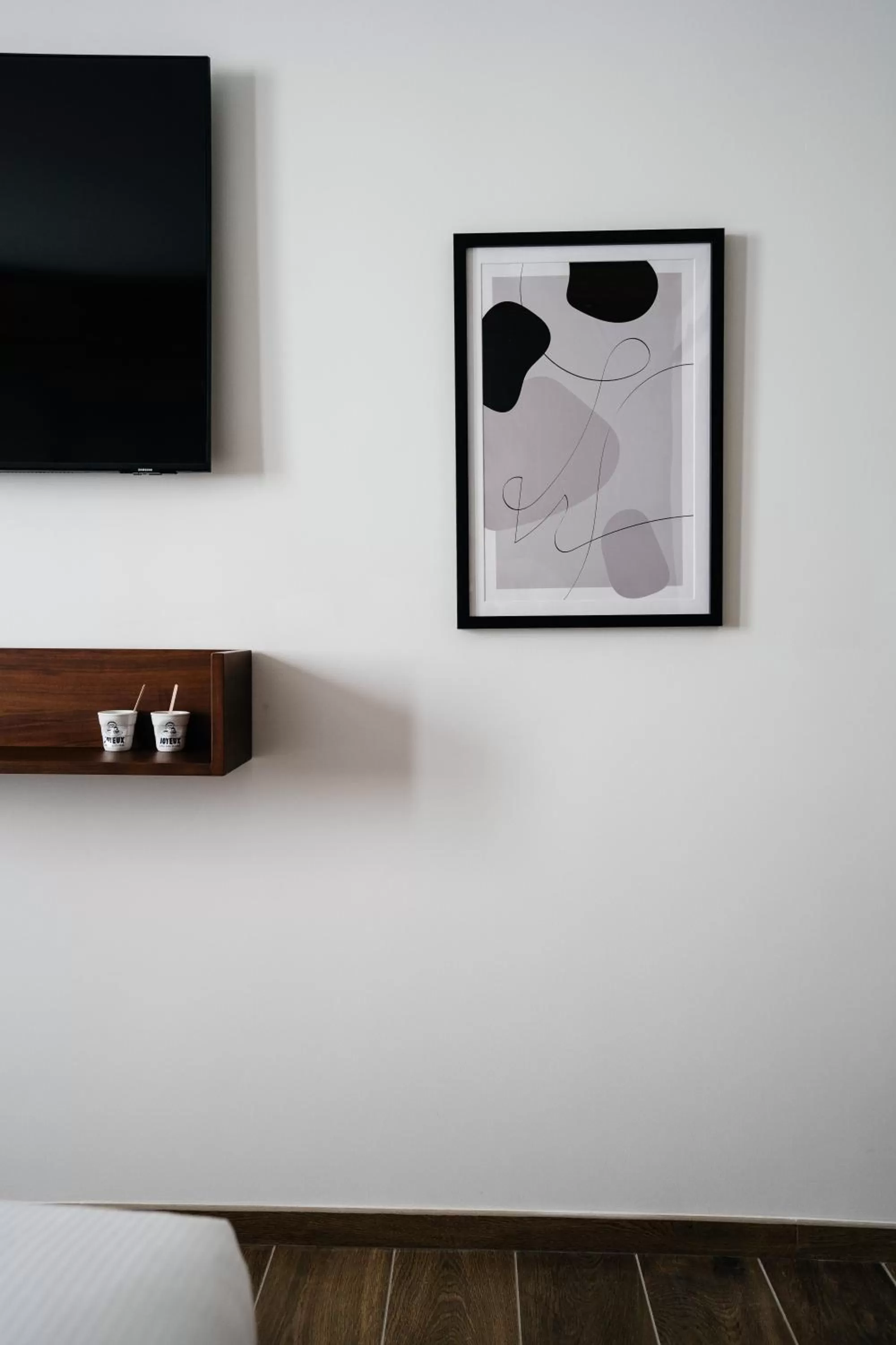 TV and multimedia in Auberge du Lyonnais