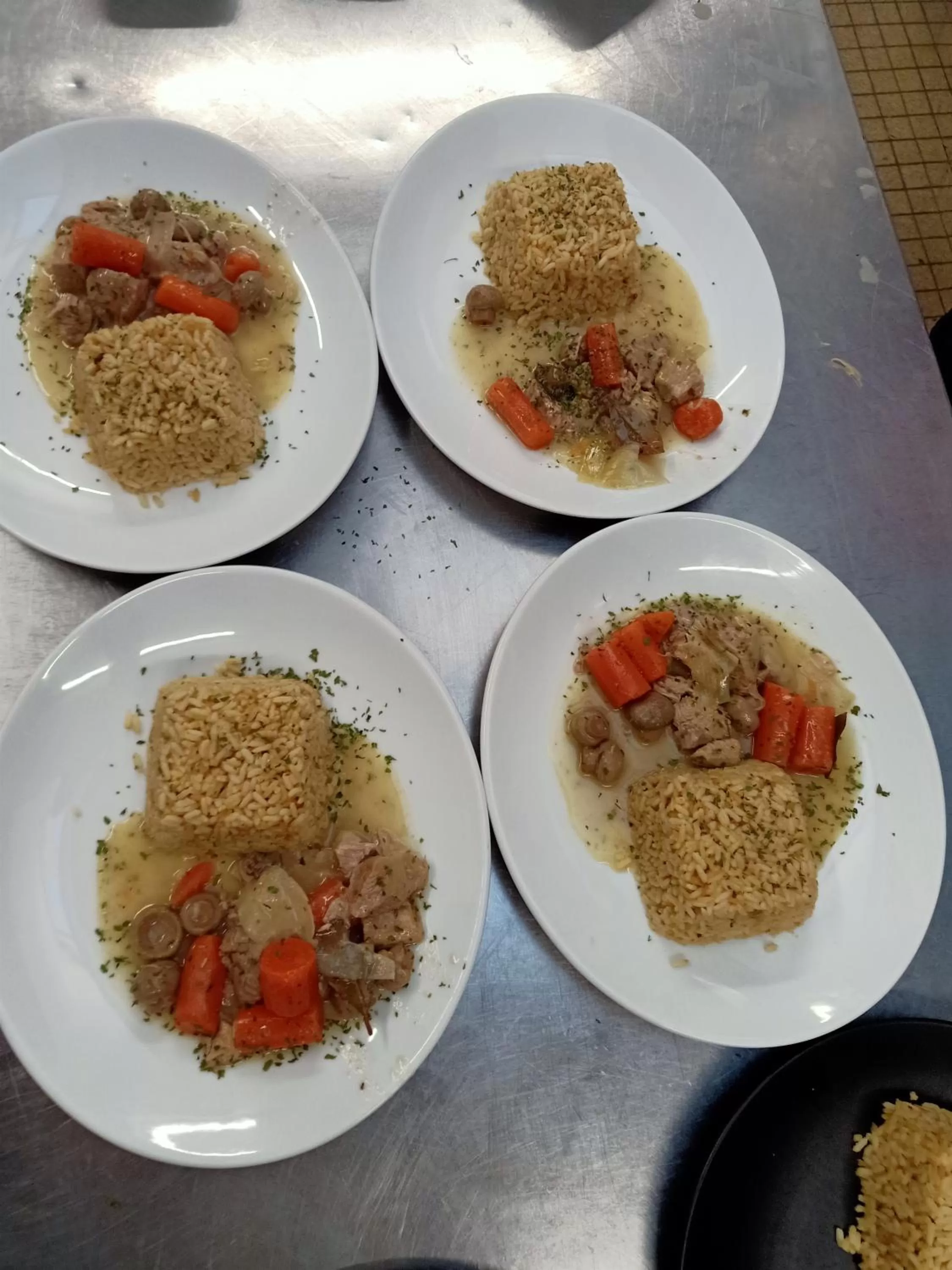 Restaurant/places to eat in Astrotel Romorantin-Lanthenay Soirée étape