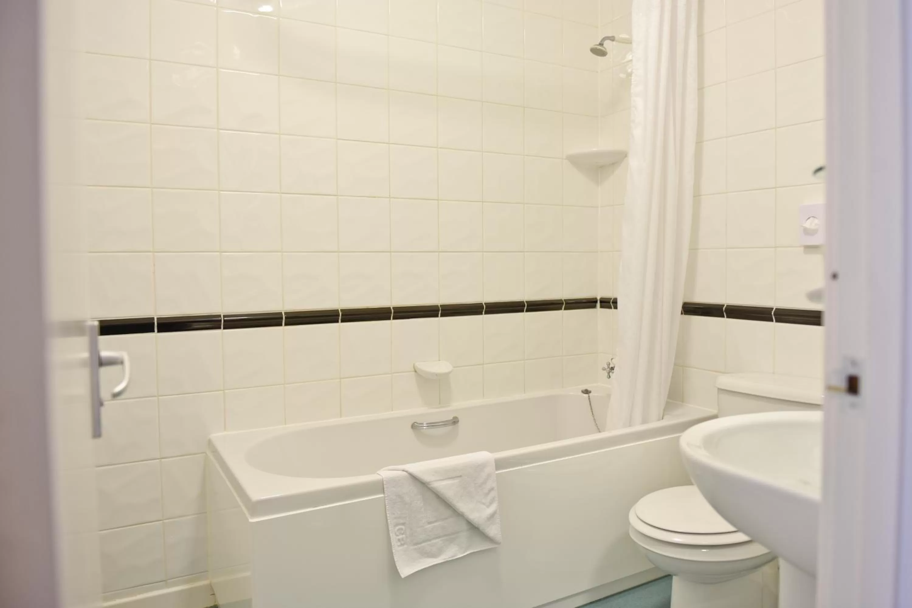 Bathroom in The Riviera Hotel & Apartments - Alum Chine