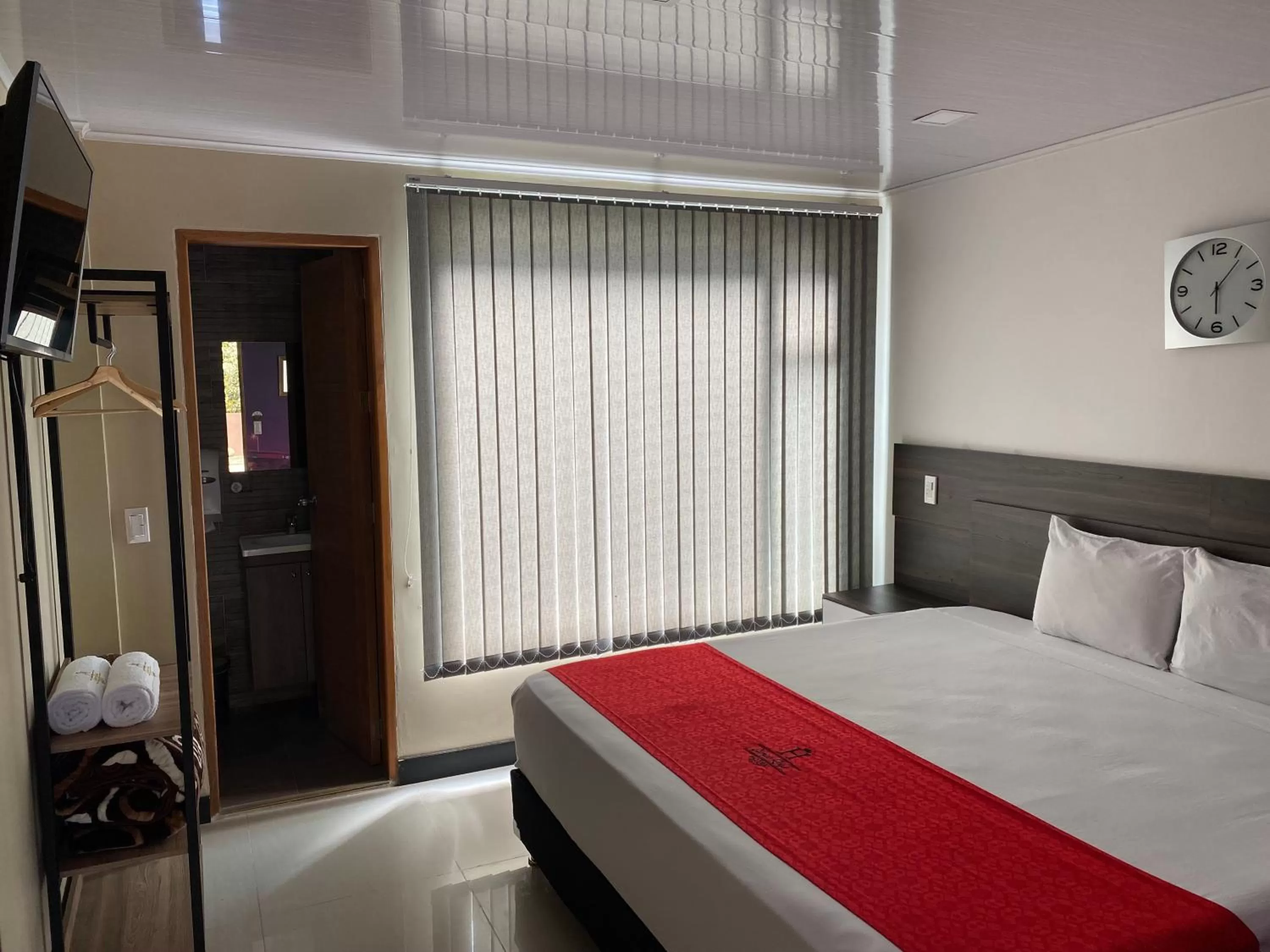 Property building, Bed in Hotel Campo Real