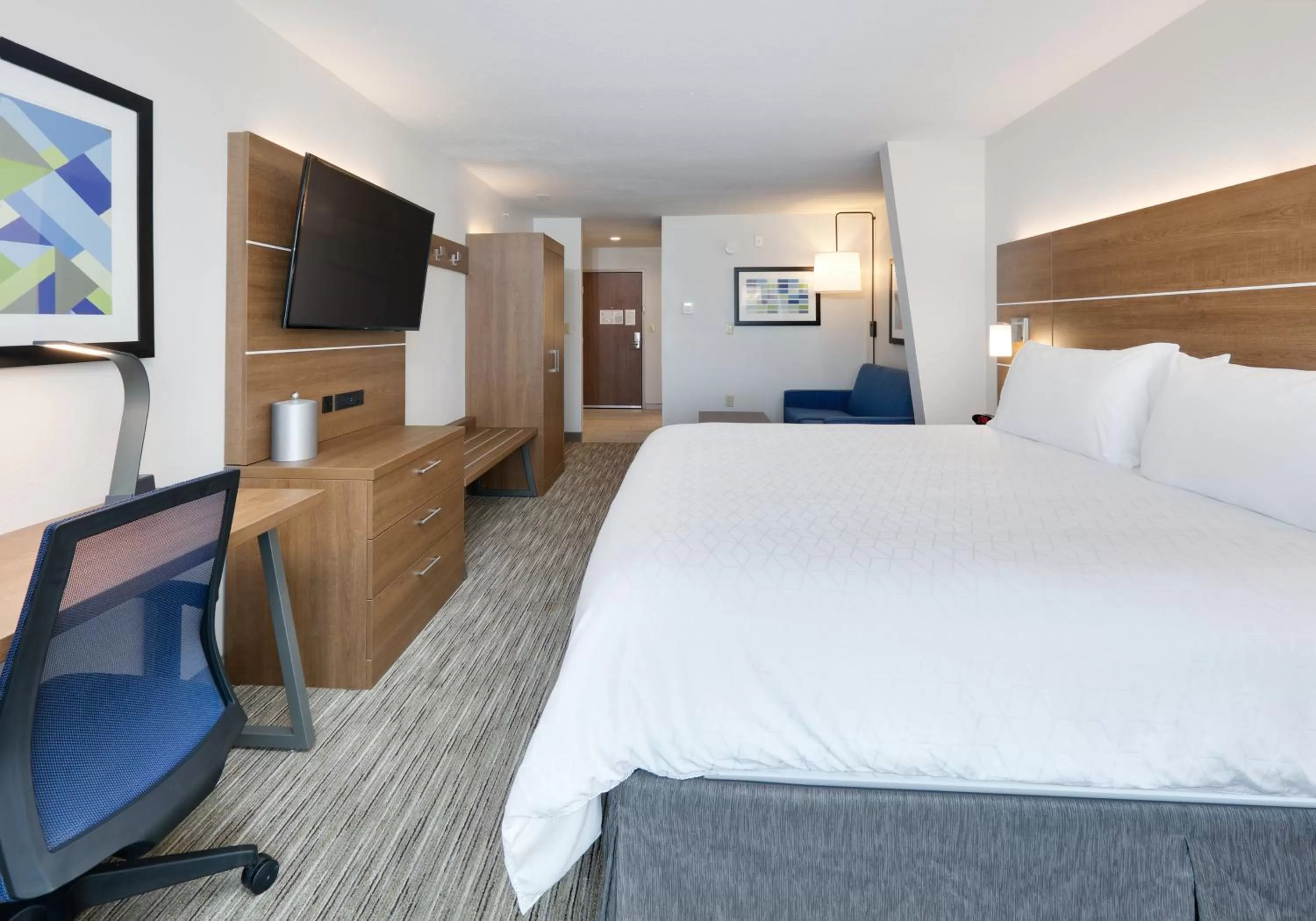 Photo of the whole room, Bed in Holiday Inn Express & Suites San Antonio NW near SeaWorld by IHG