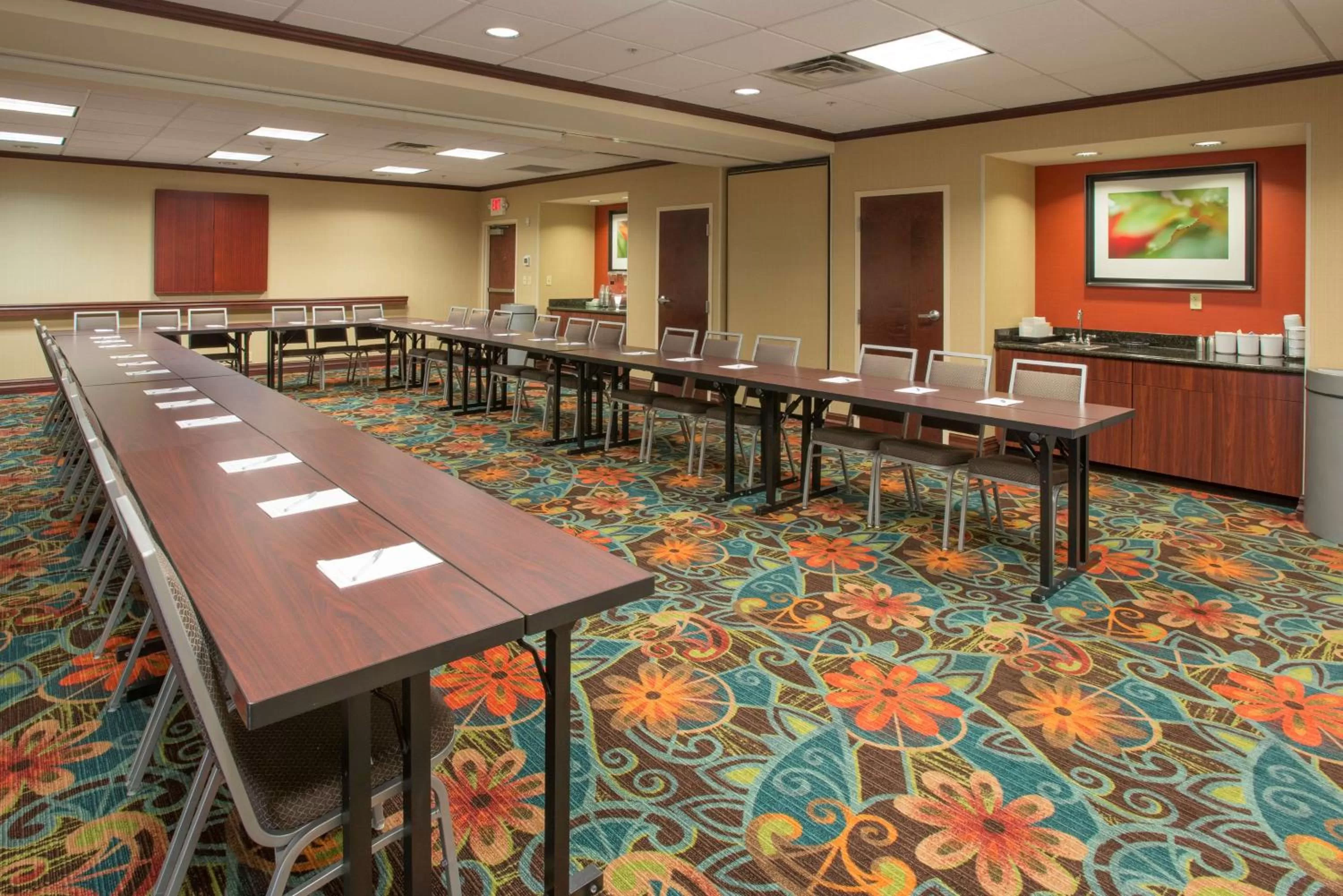 Meeting/conference room in Hampton Inn & Suites Cincinnati-Union Centre