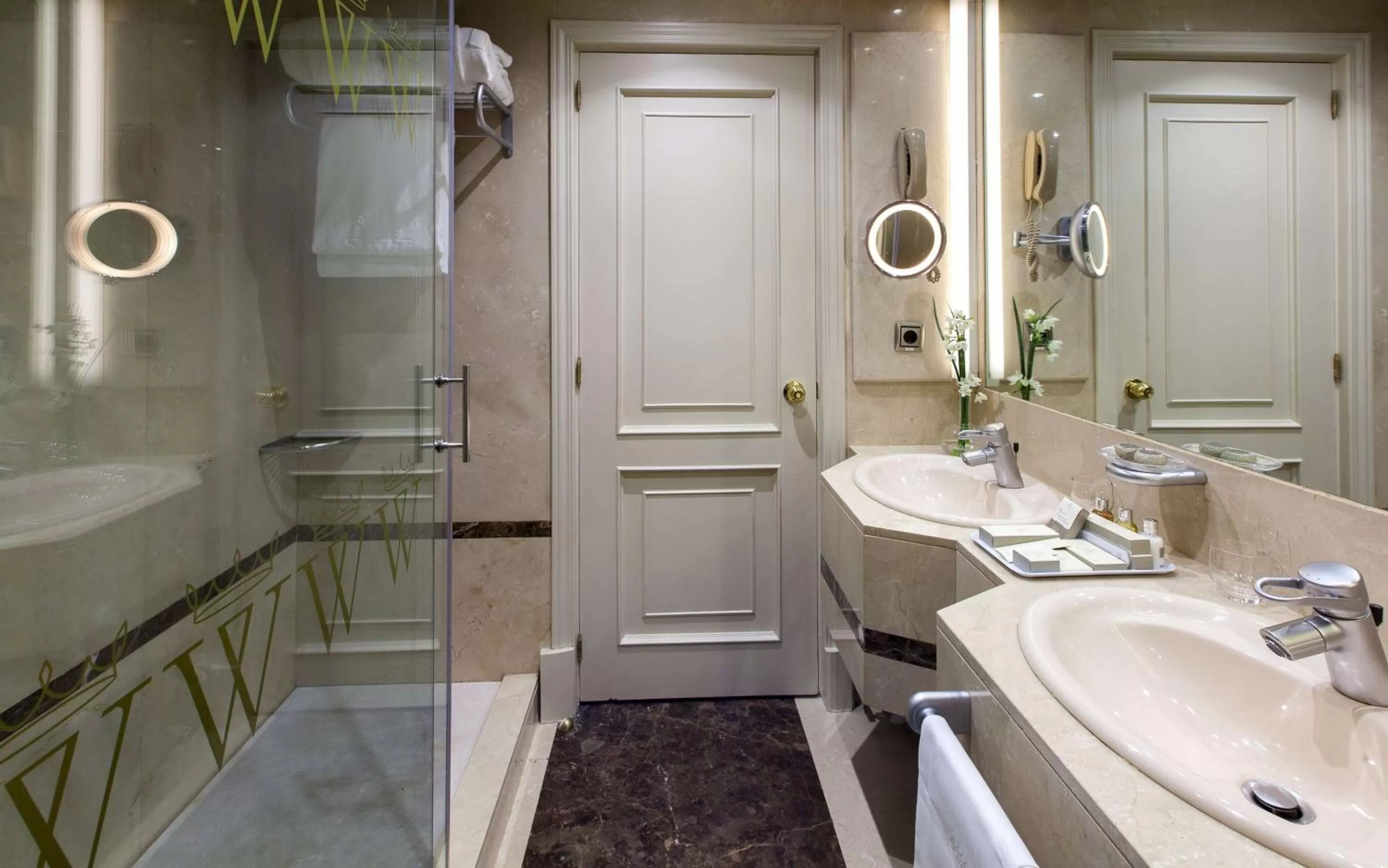 Bathroom in Wellington Hotel & Spa Madrid
