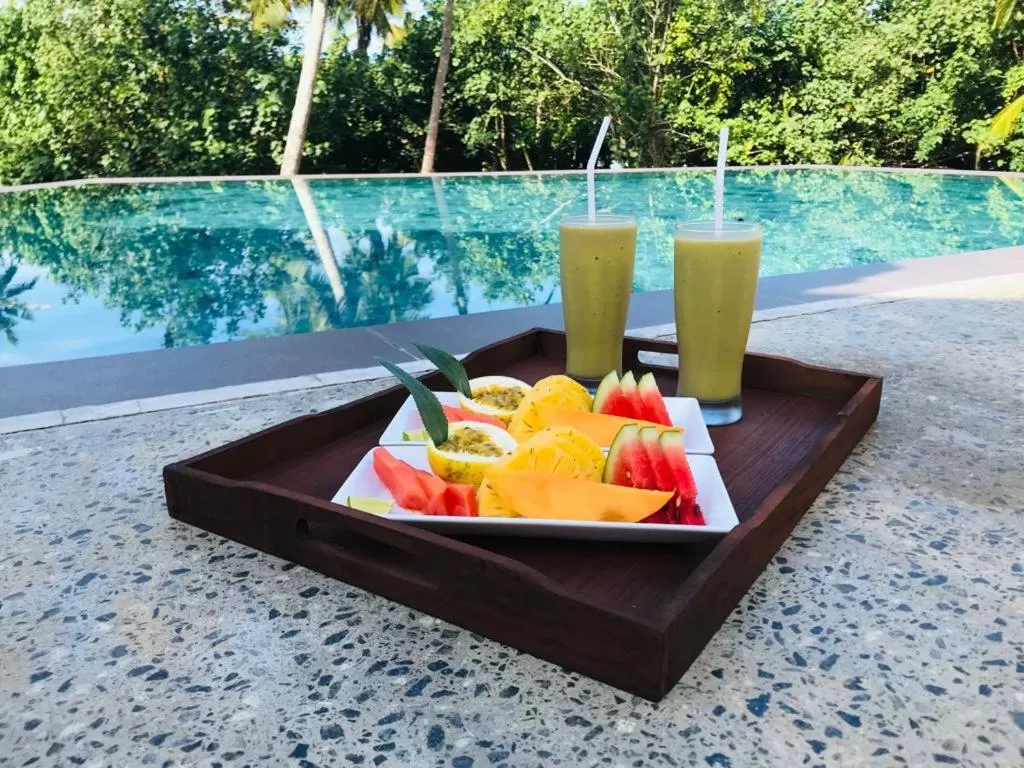 Food and drinks in Kiss Blossom