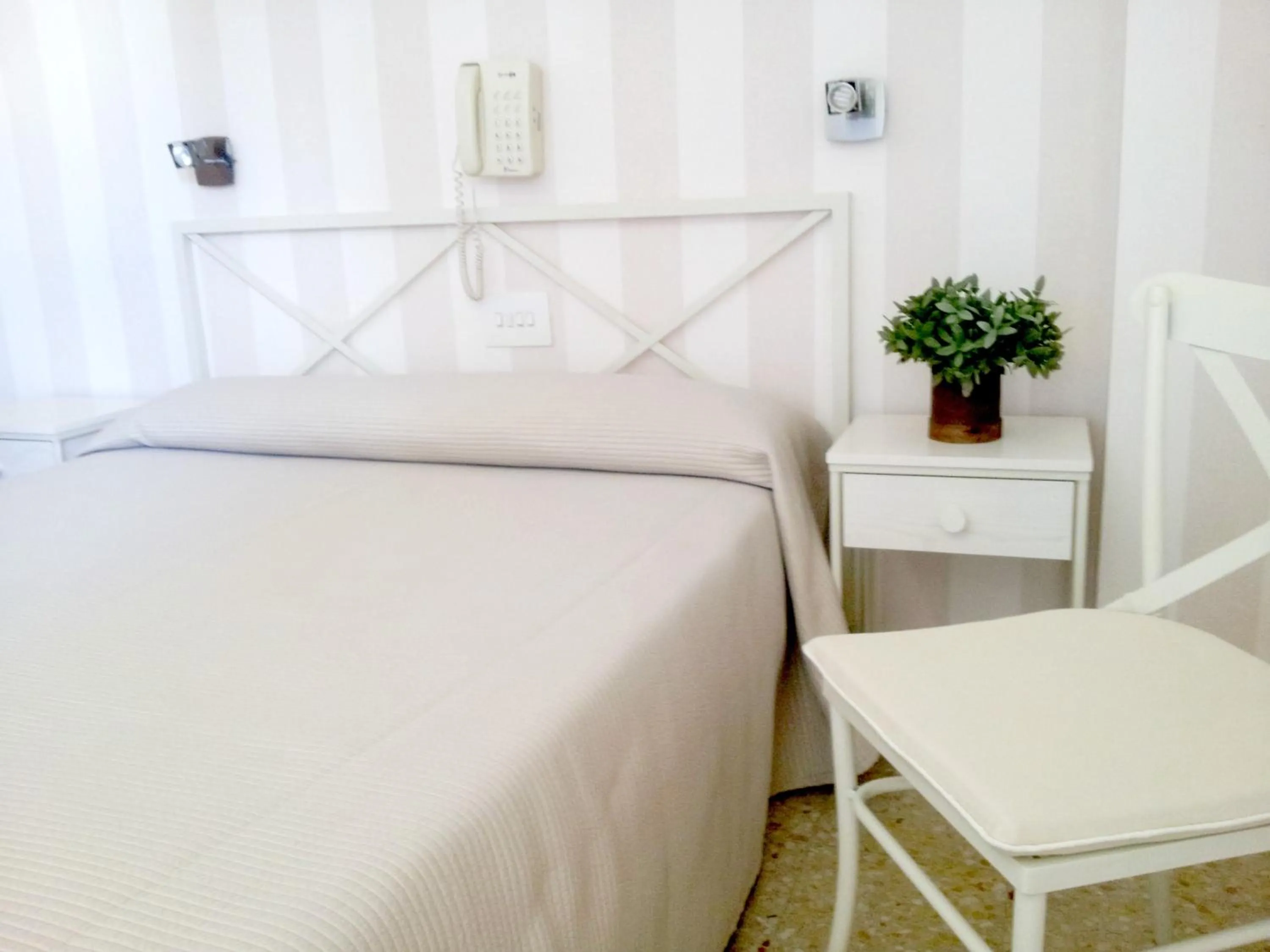 Bedroom, Bed in Hotel Tramontana