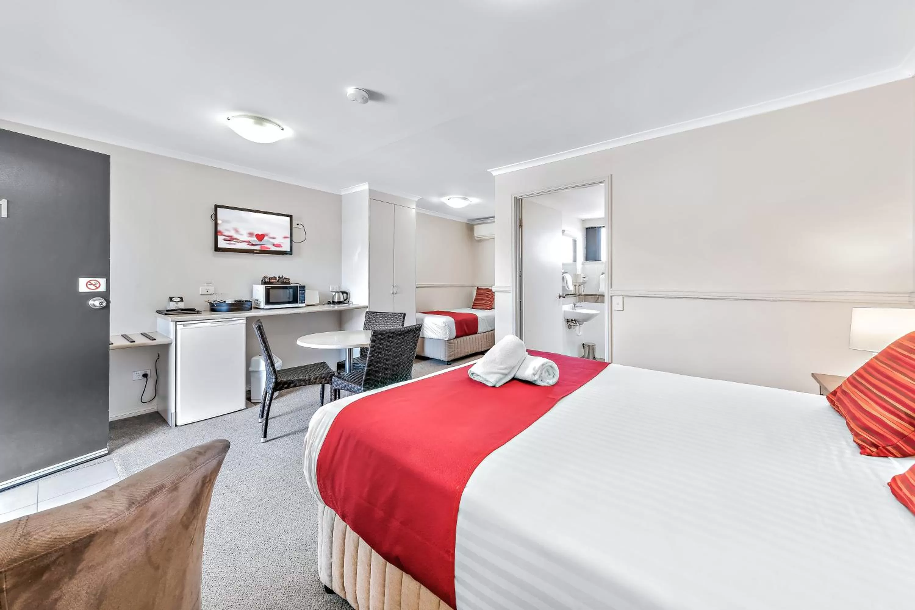 Bed in Apple & Grape Motel