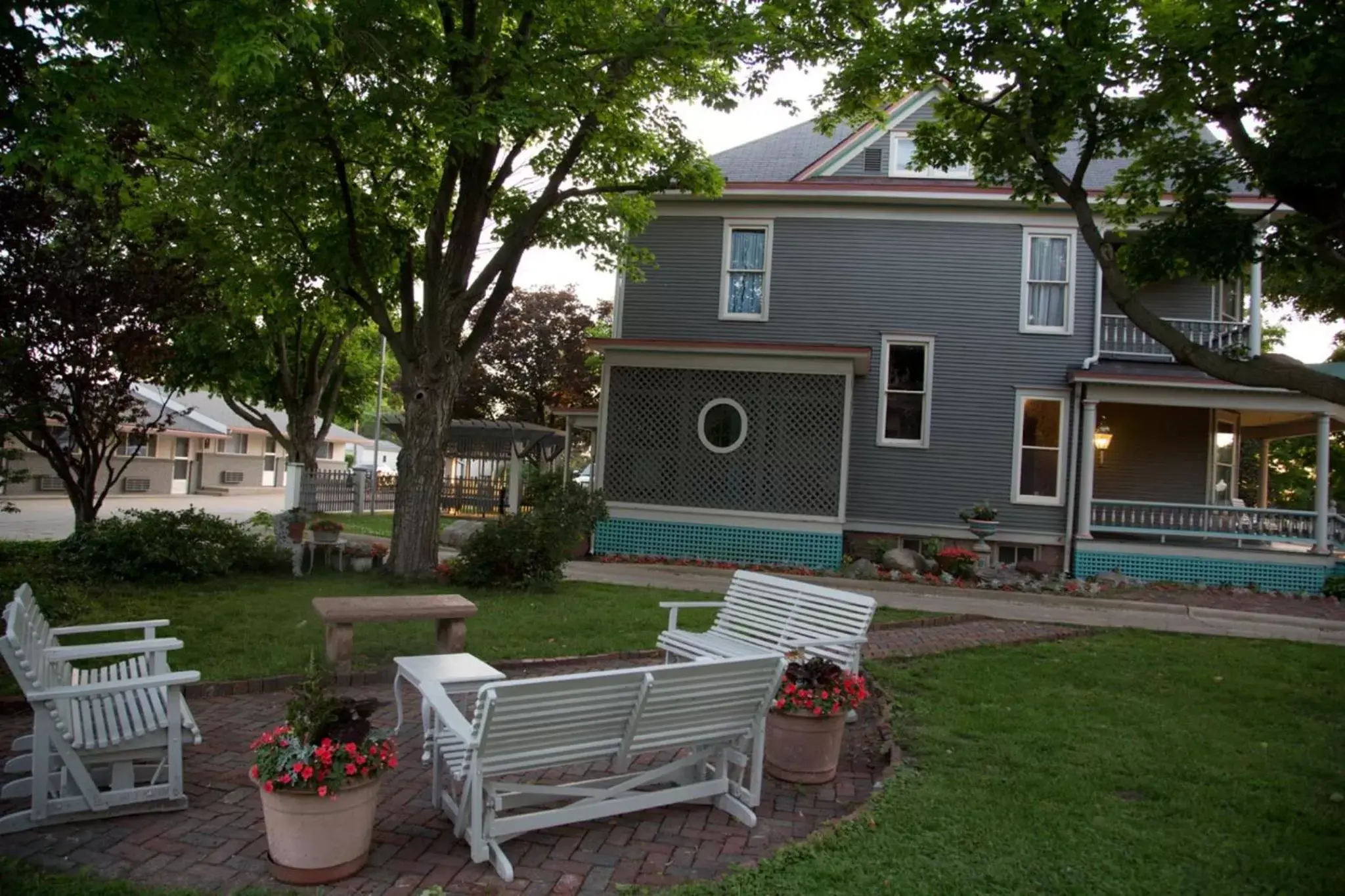 Double Room (1 Adult + 1 Child) - single occupancy in The Shelby Inn Double Room (1 Adult + 1 Child) - single occupancy in The Shelby Inn