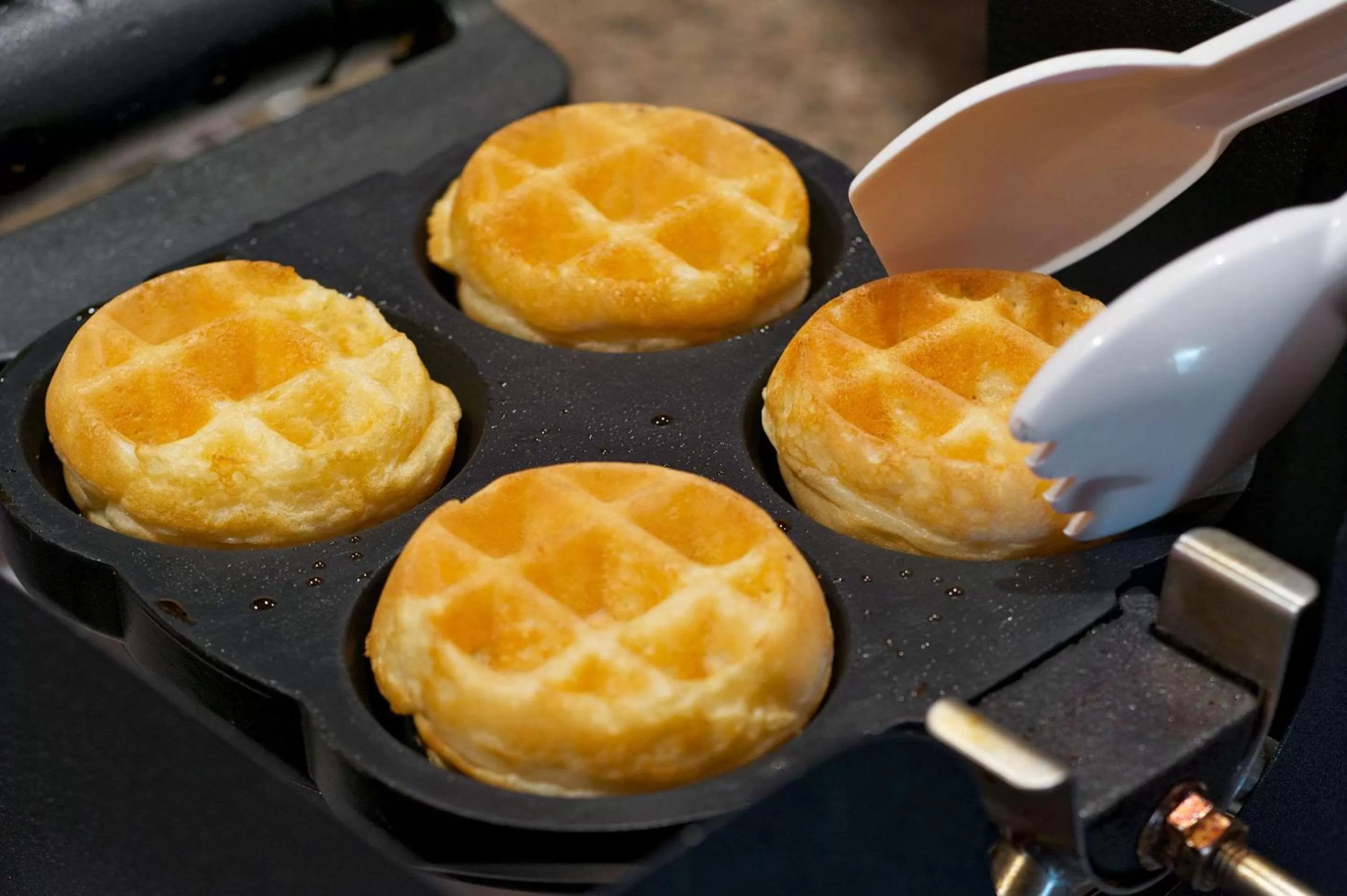 Breakfast, Food in Quality Inn & Suites Victoriaville