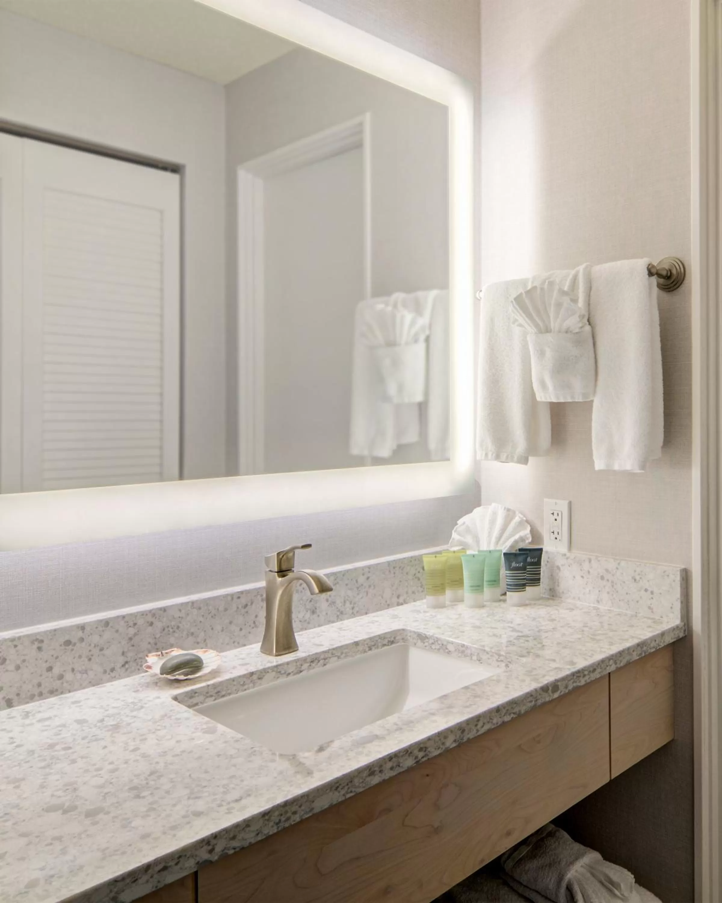 Bathroom in Hallmark Resort - Newport