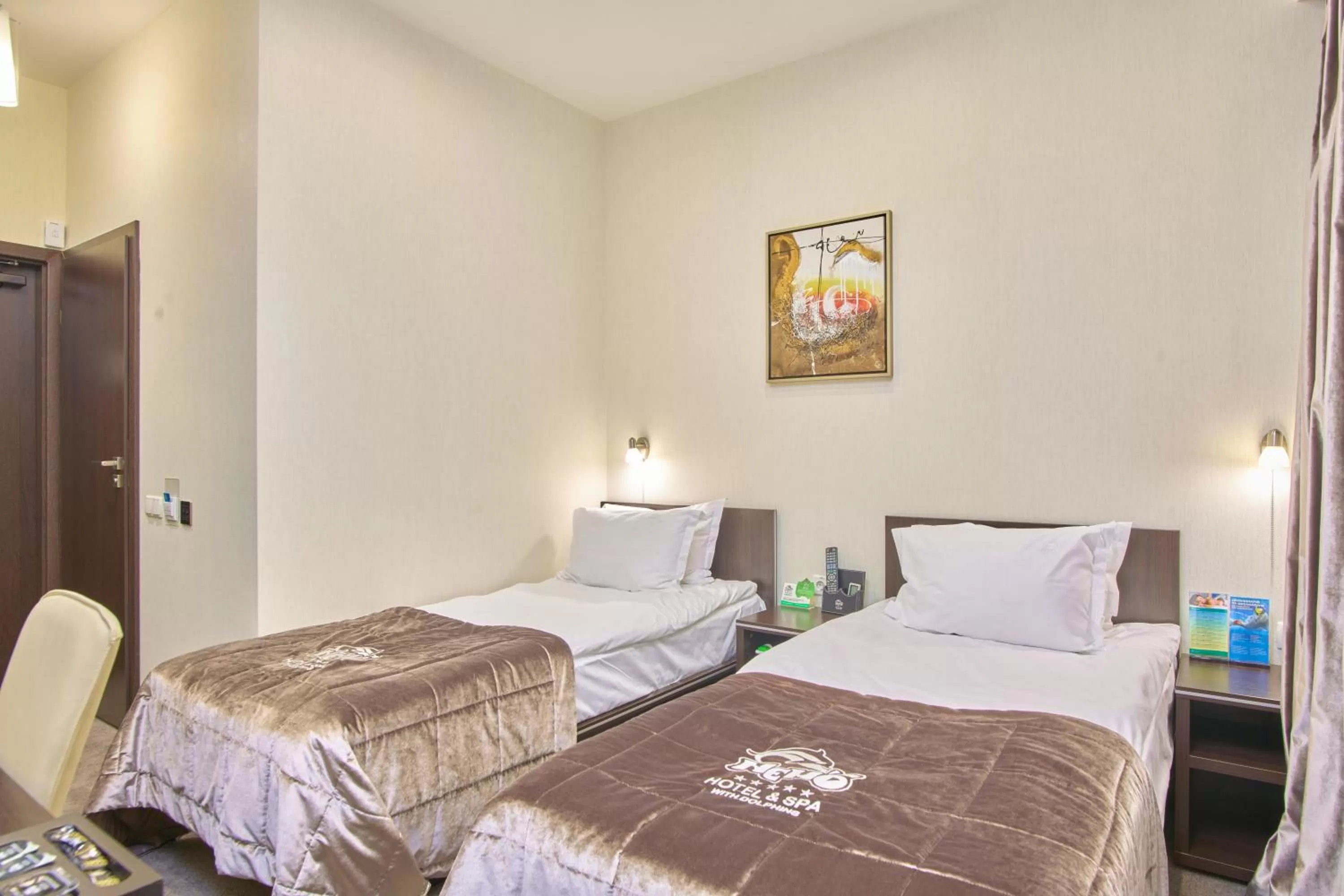 Bed in Hotel & Spa NEMO with dolphins