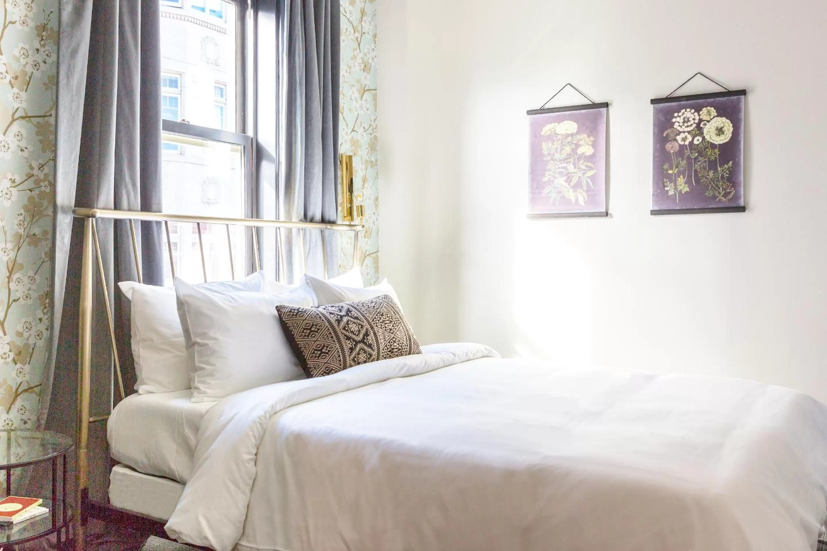 Bed in Sonder Hayes Valley