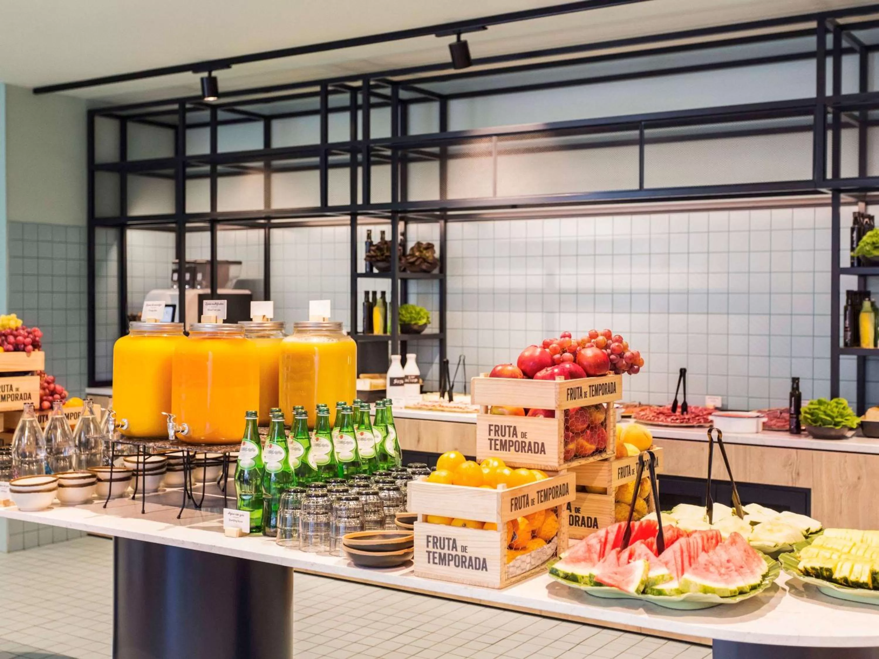 Restaurant/places to eat in Novotel Campo De Las Naciones