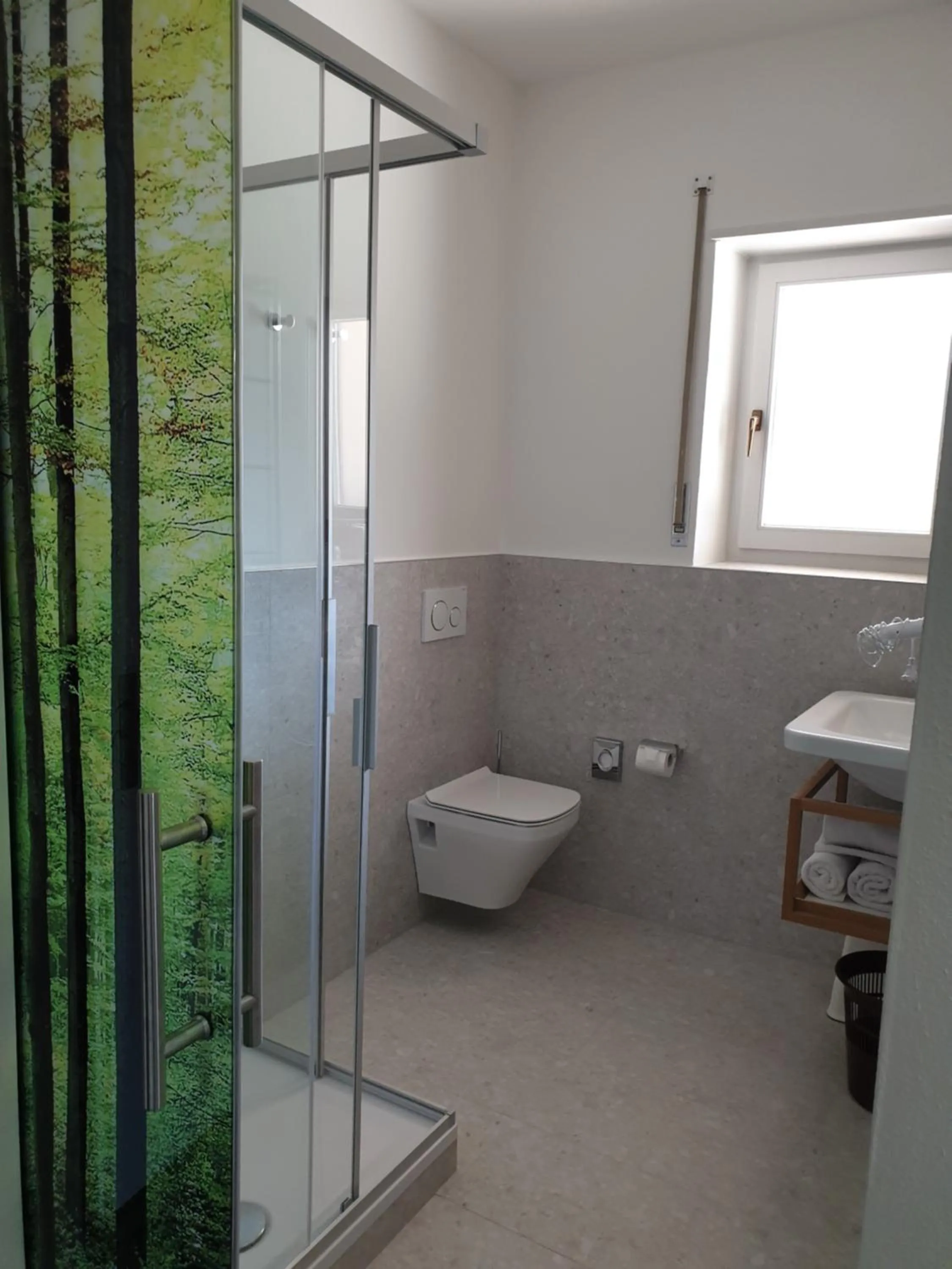 Shower in Bed&Breakfast Pension Hilpold