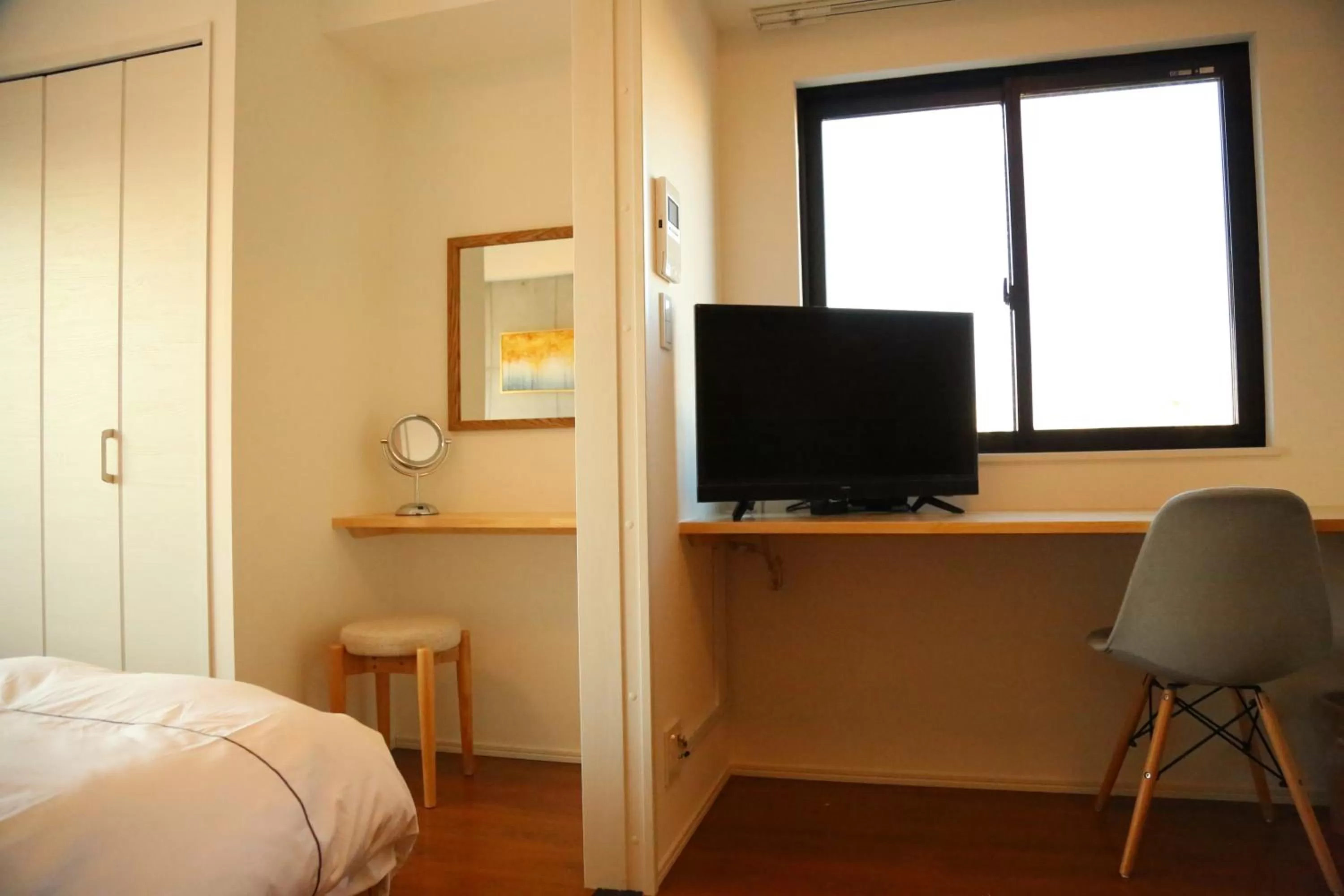 Communal lounge/ TV room, Bed in Yoshitsuki kaku - Yoshitsuki Apart Hotel