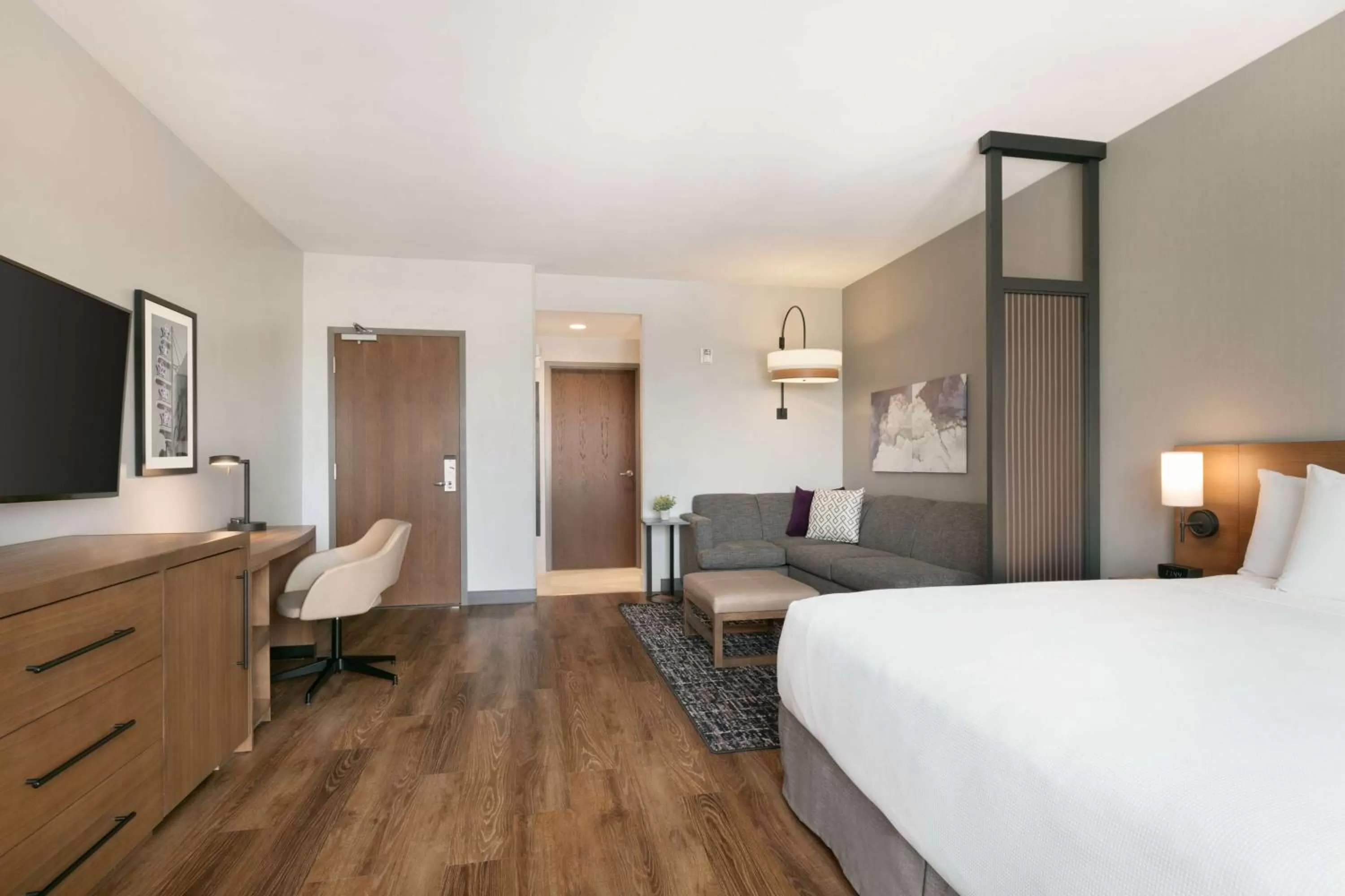 Photo of the whole room, Bed in Hyatt Place Fort Worth/TCU