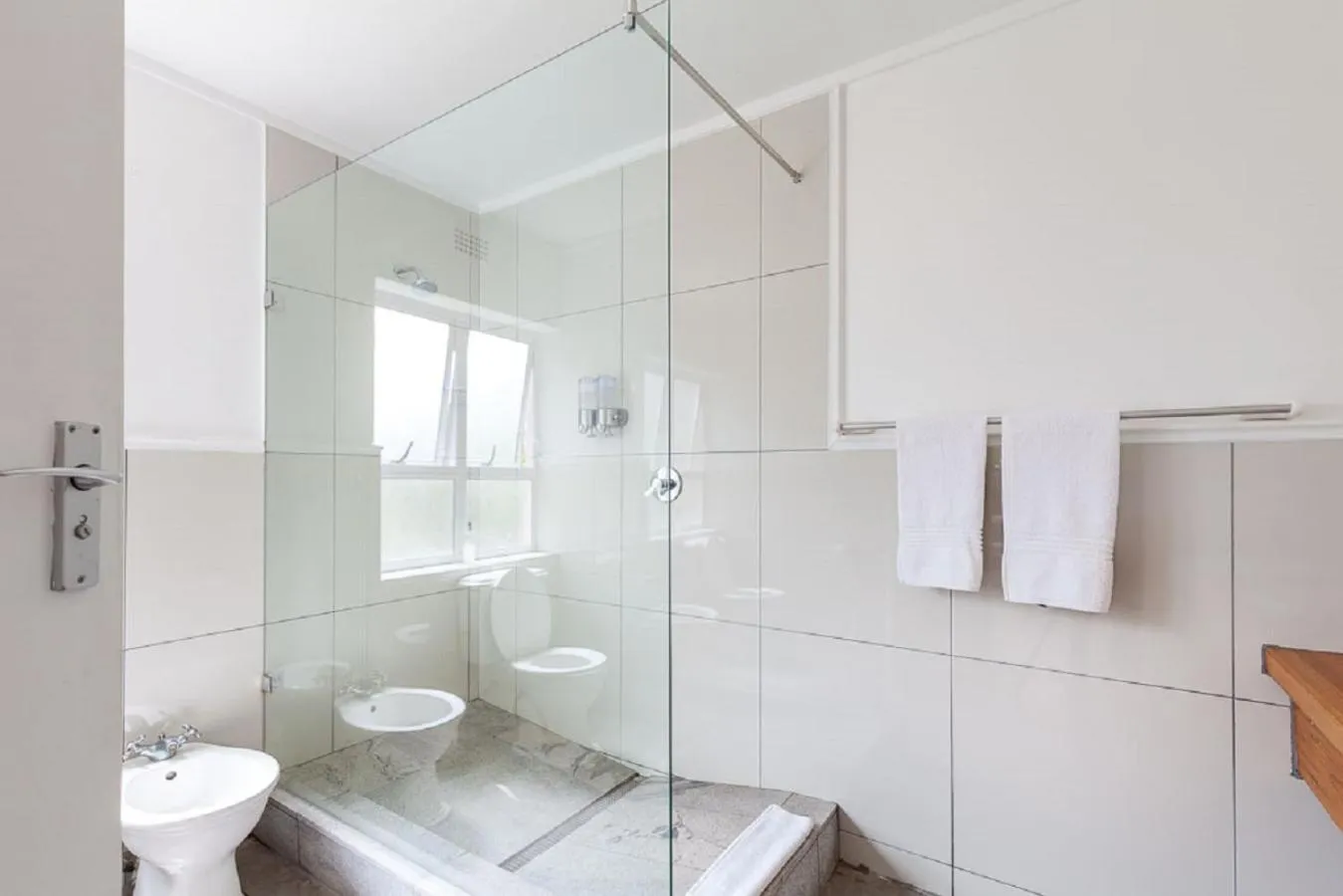 Bathroom in Blue Bay Lodge