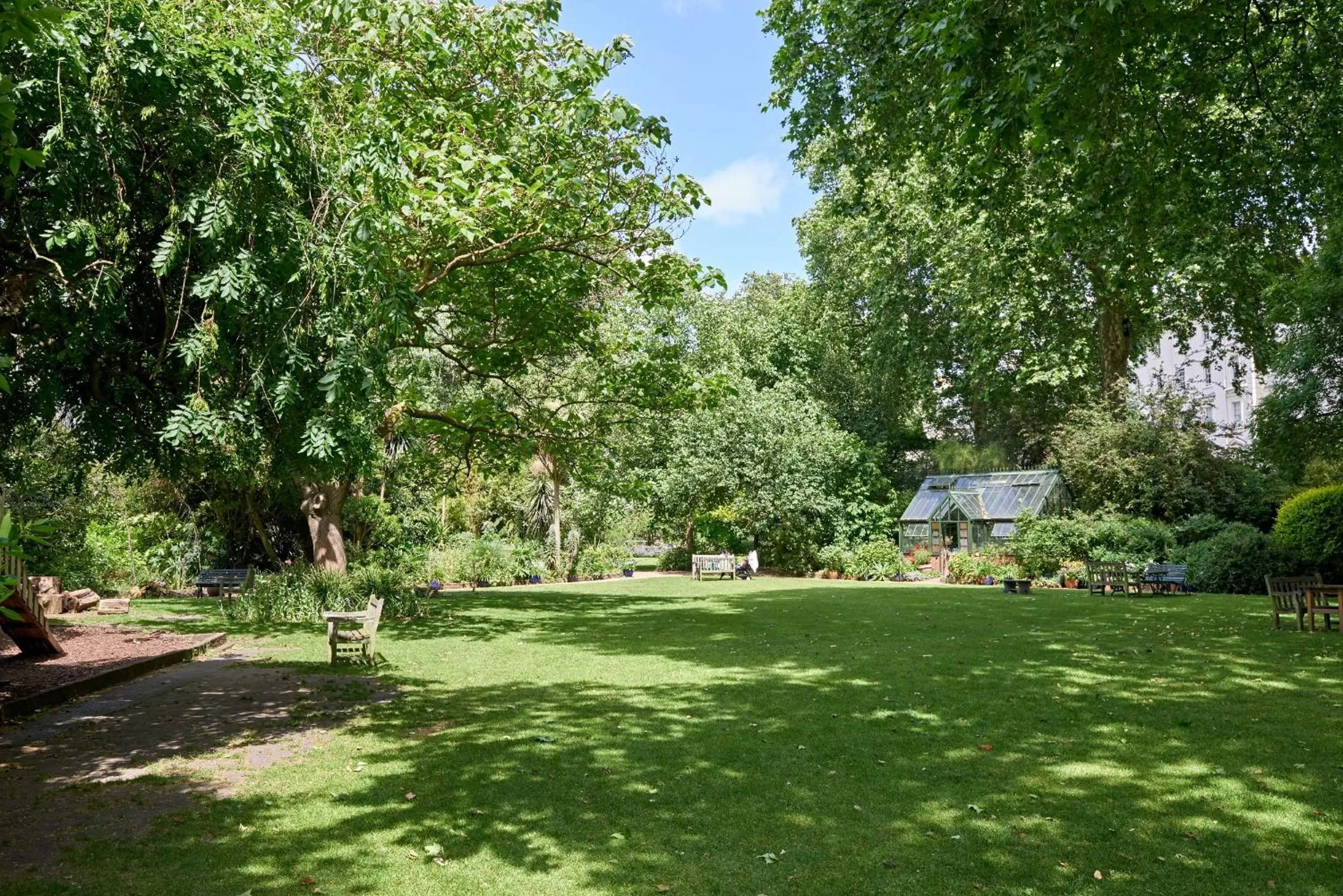 Garden in Eccleston Square Hotel