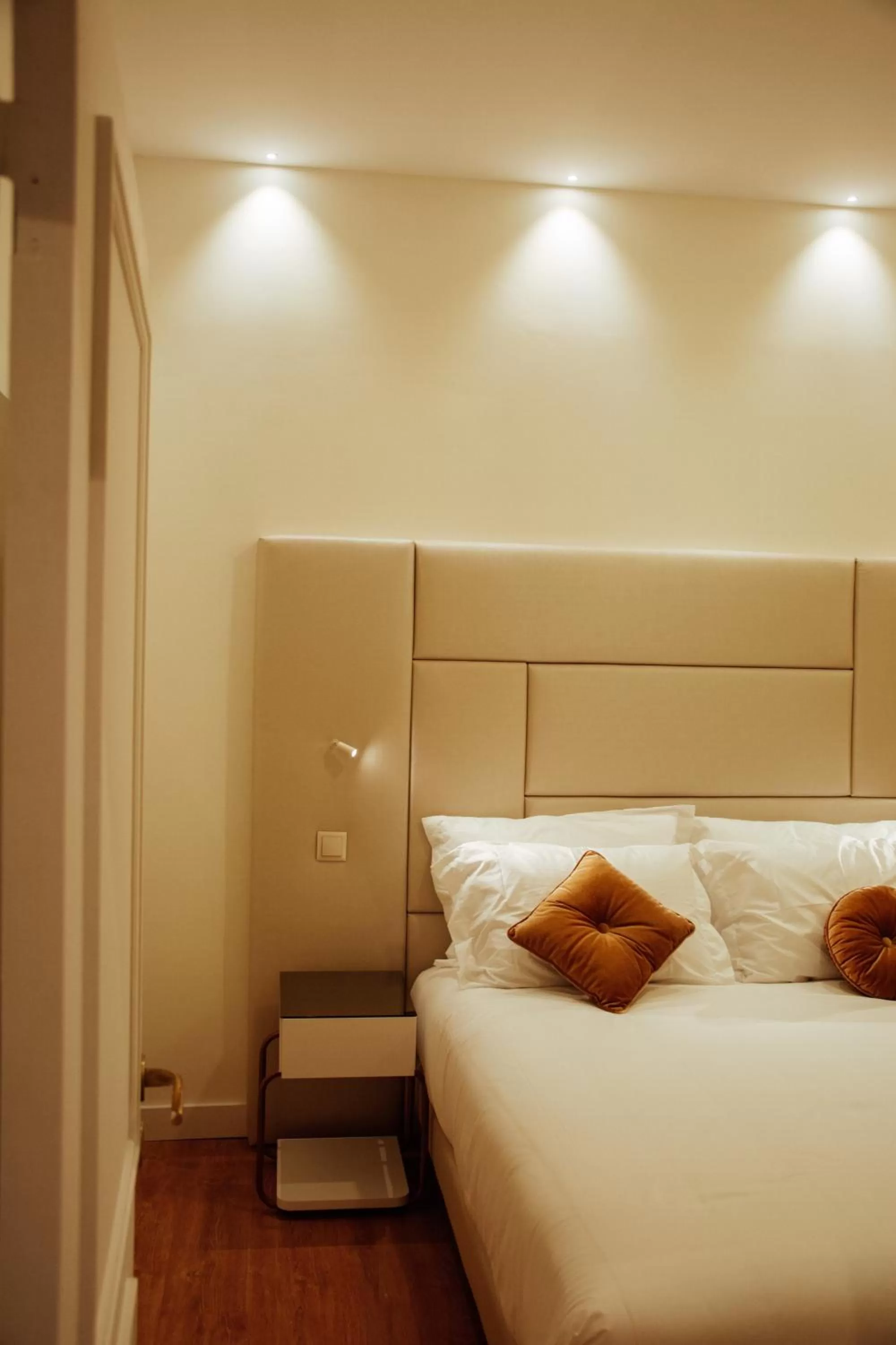 Bedroom, Bed in Le Premier Lisbon Suites