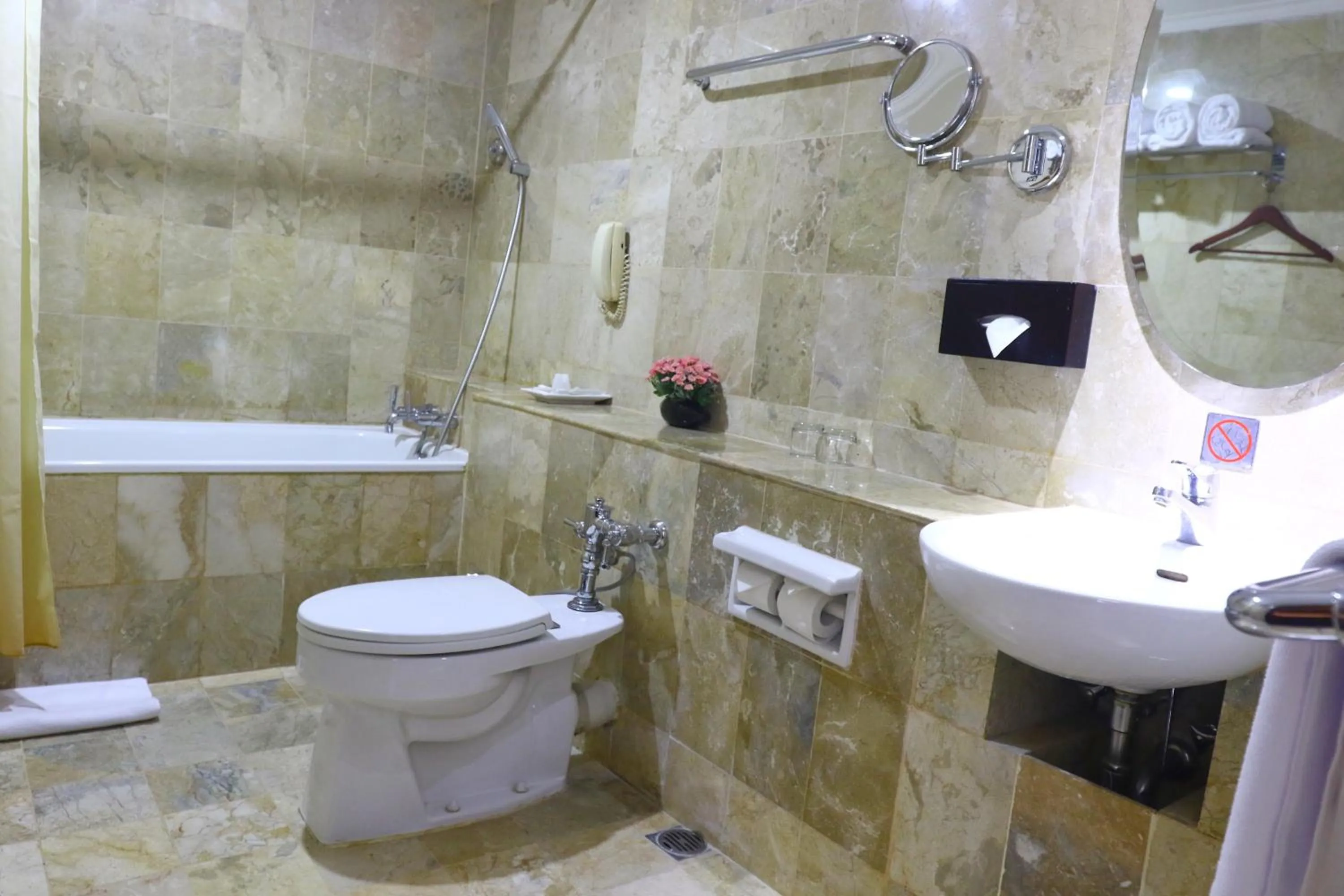 Shower in Jakarta Airport Hotel