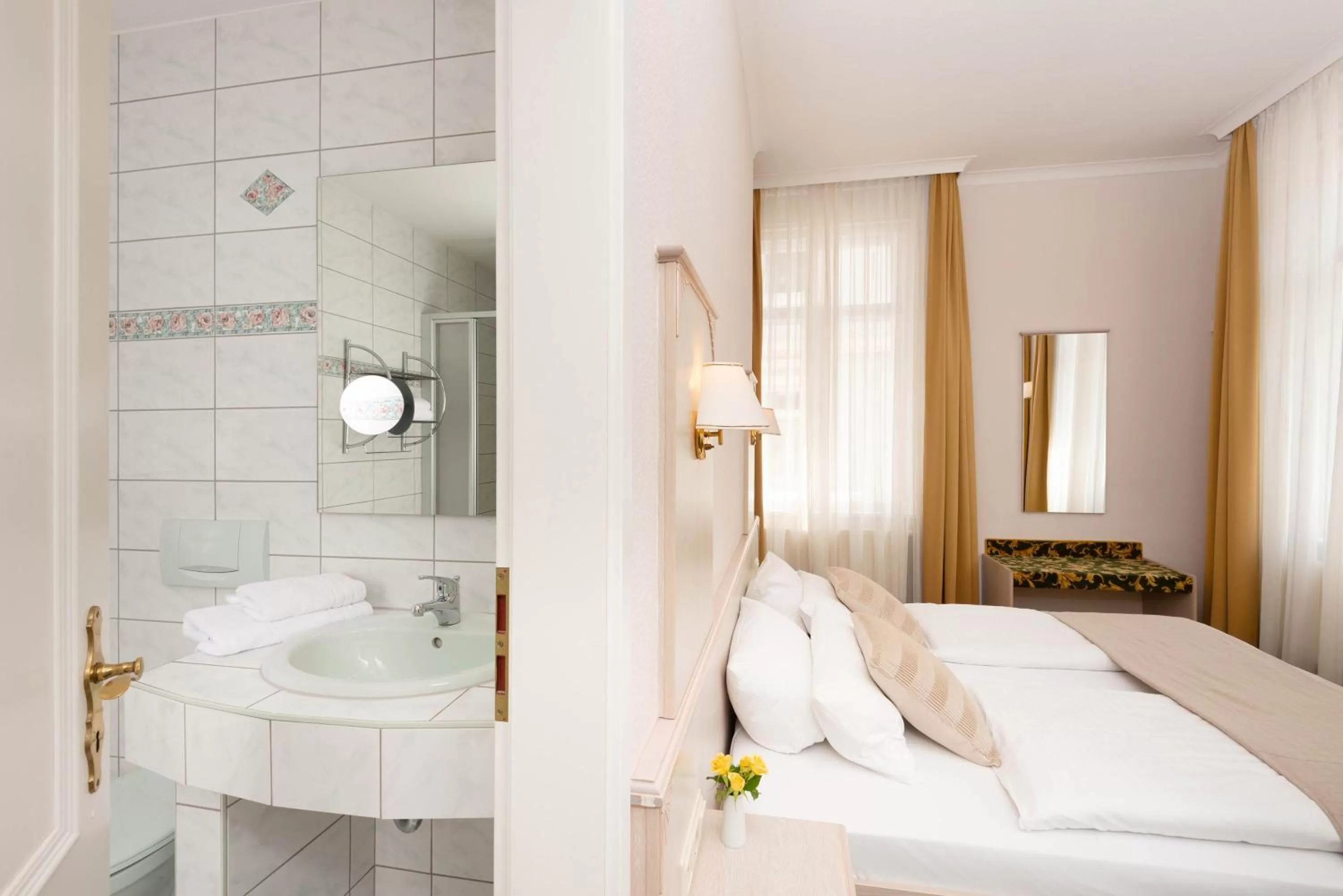 Bed in Villa Antonia