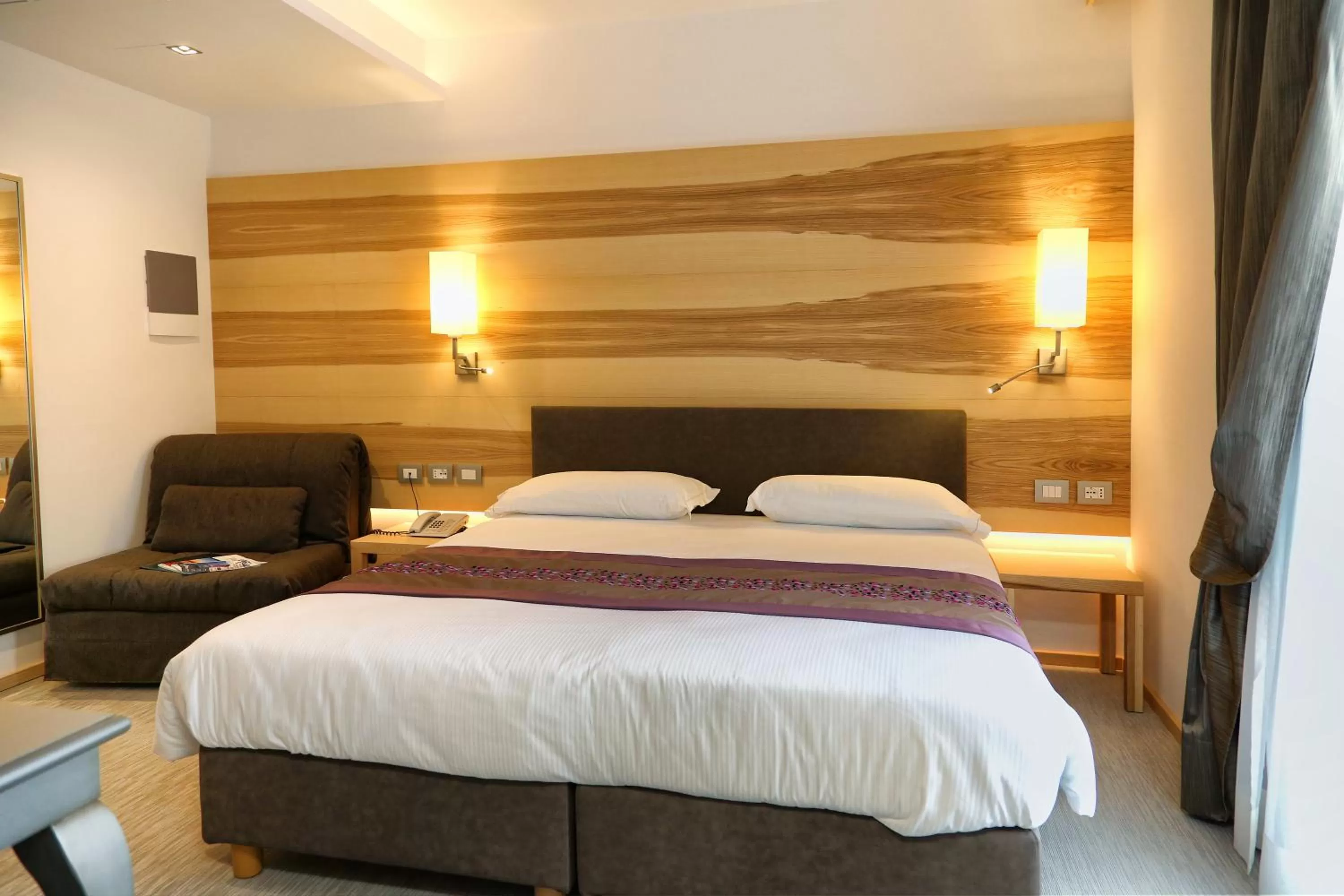 TV and multimedia, Bed in Hotel Garden