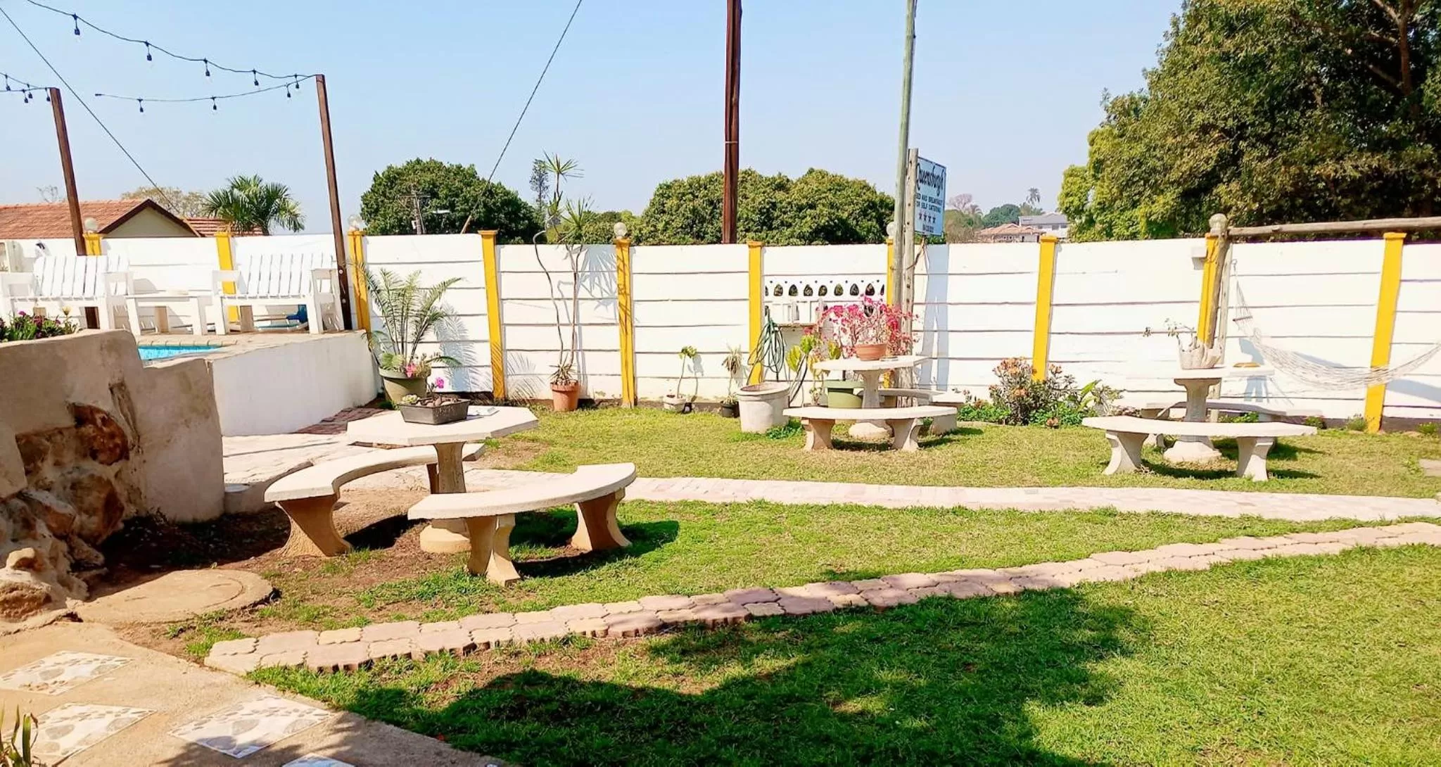 Garden in Queensburgh B&B or Self Catering