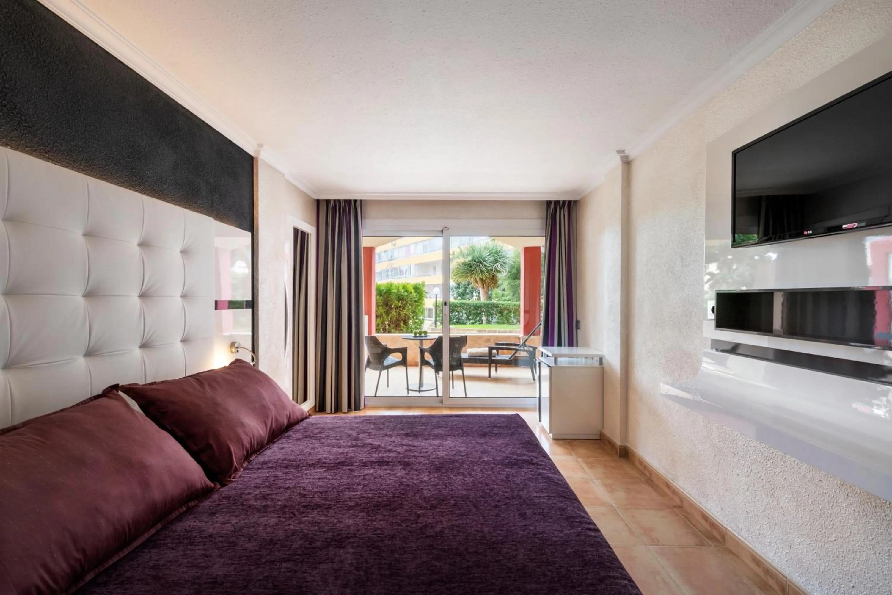 Bedroom, Bed in Salles Hotels Marina Portals