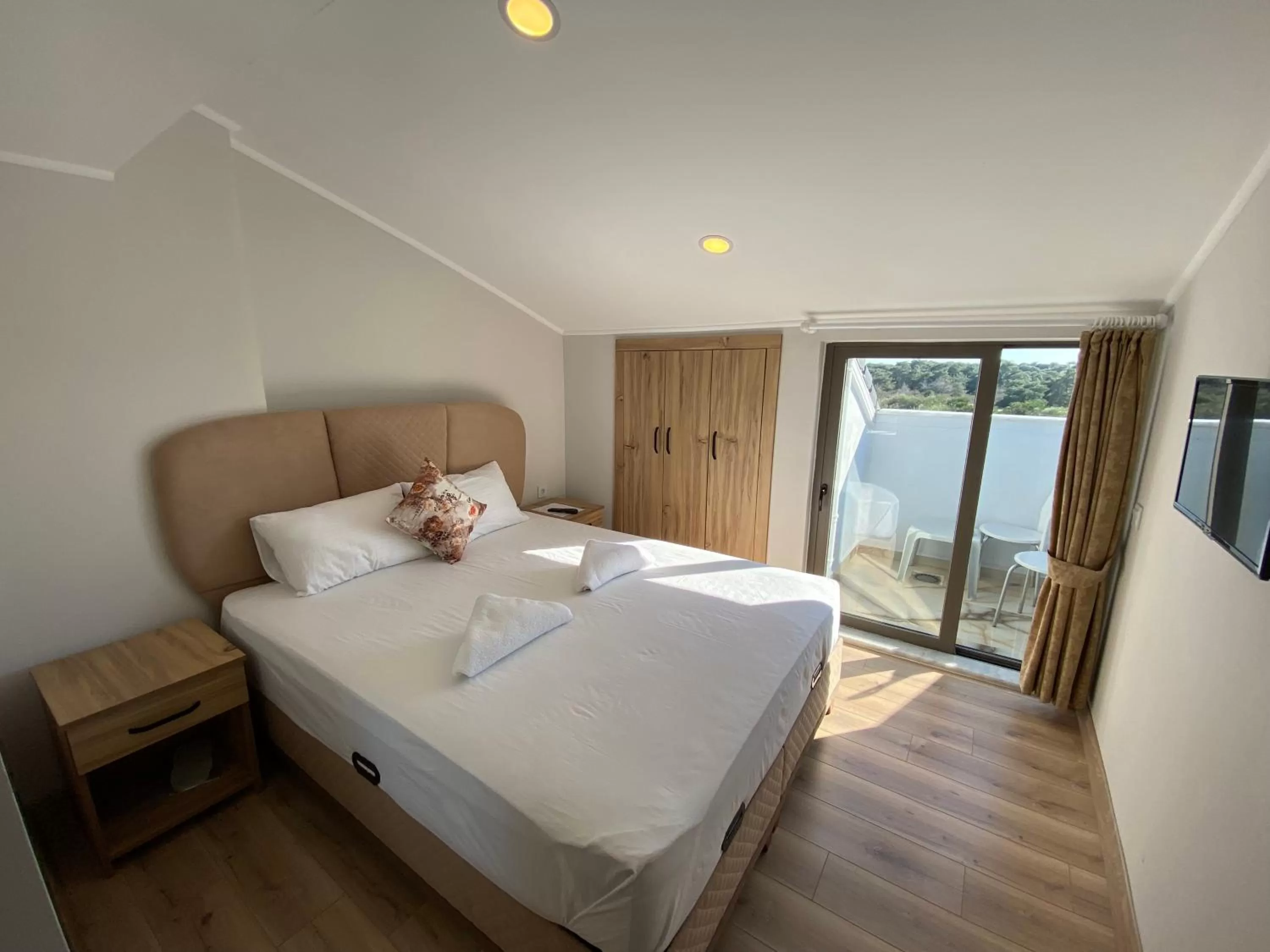 Bed in Huma Elite Hotel