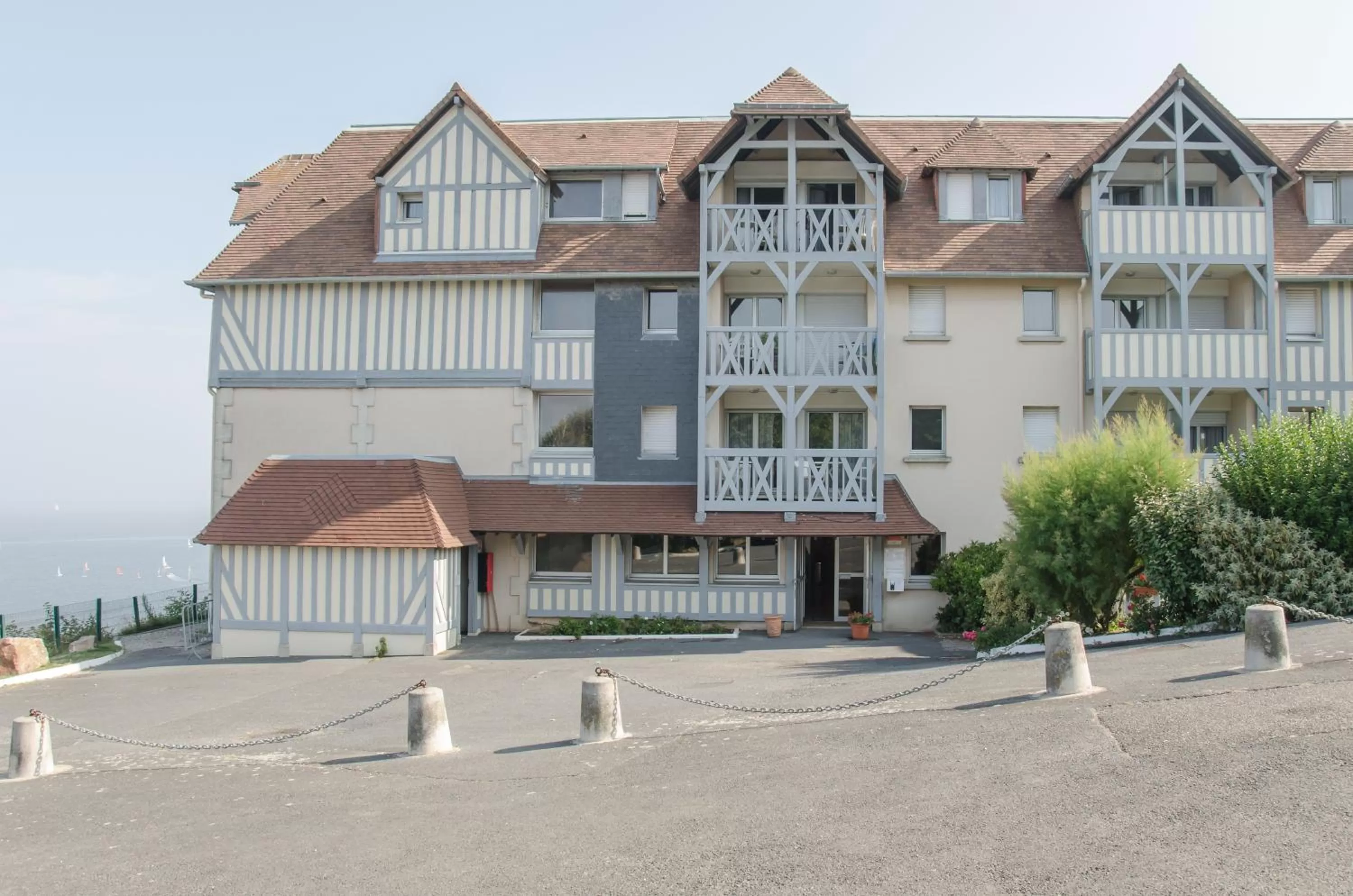 Property building in Résidence Pierre & Vacances Les Tamaris