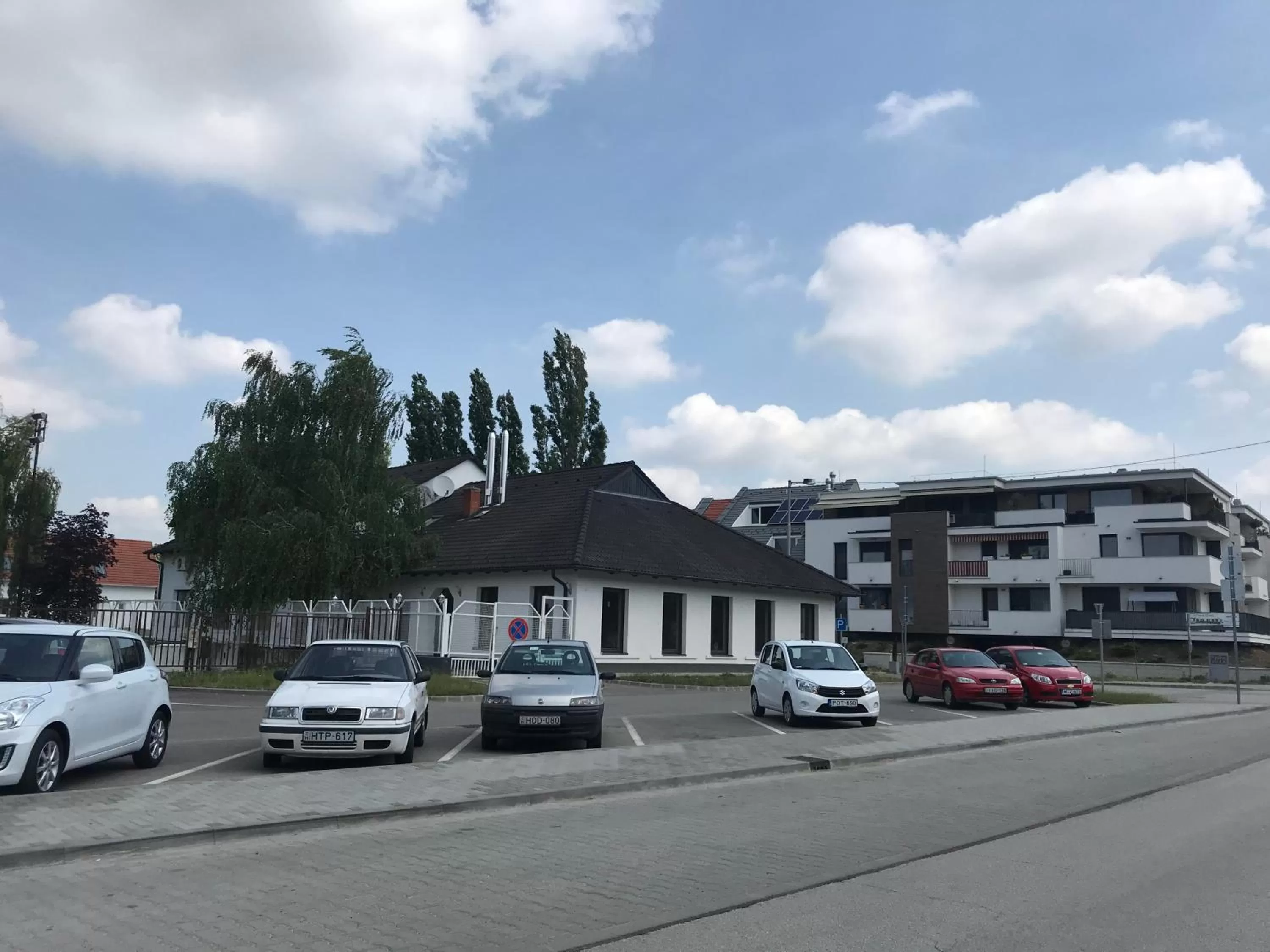 Street view, Property Building in Sempre Étterem És Panzió