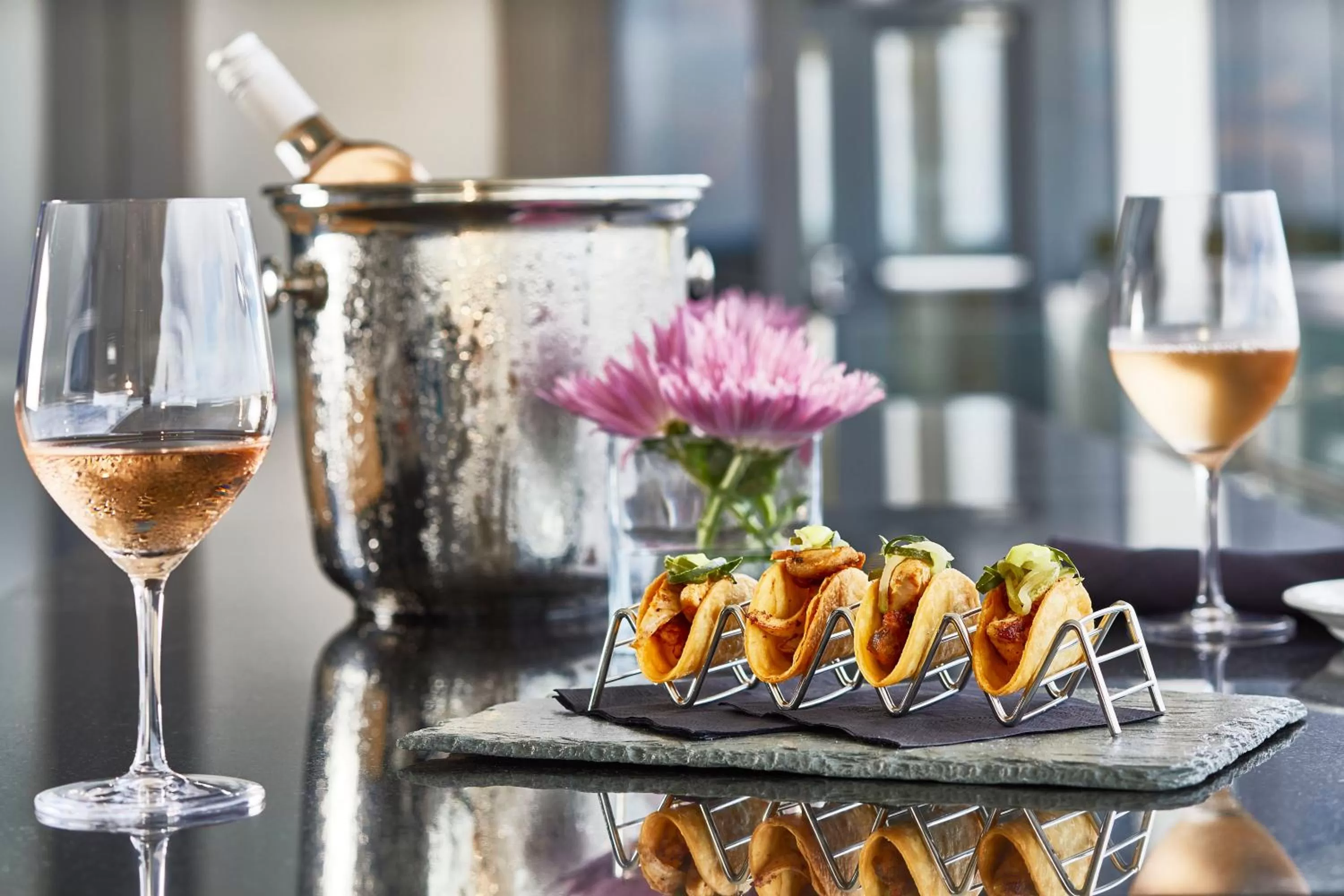 Restaurant/places to eat in Kimpton Overland Hotel - Atlanta Airport by IHG