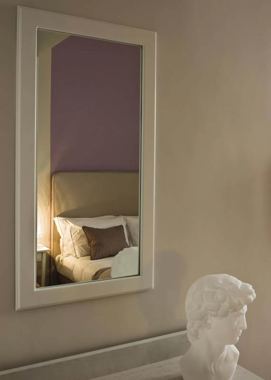 Decorative detail, Bed in Le Stanze Di Orazio