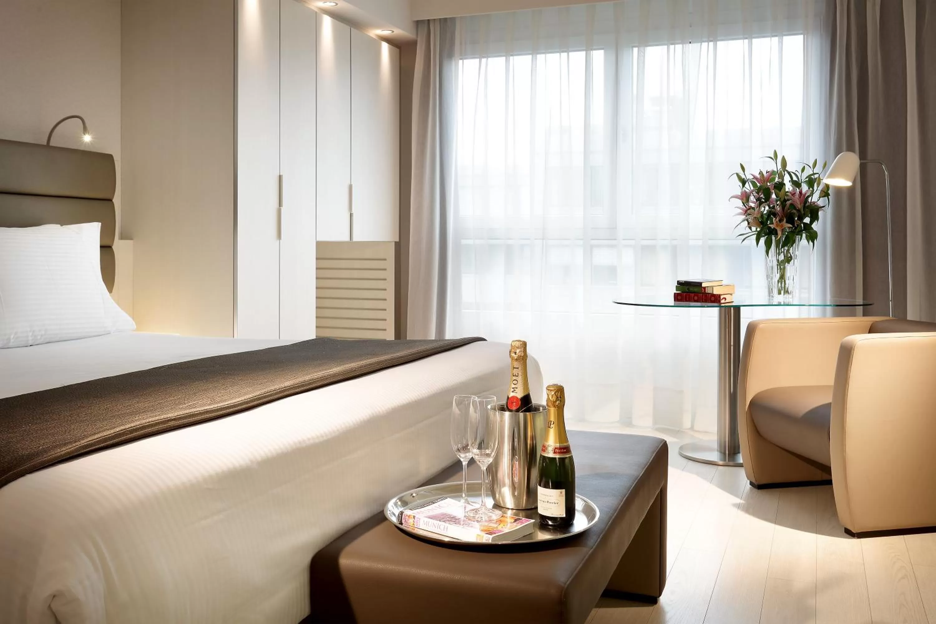 Photo of the whole room, Bed in Eurostars Book Hotel