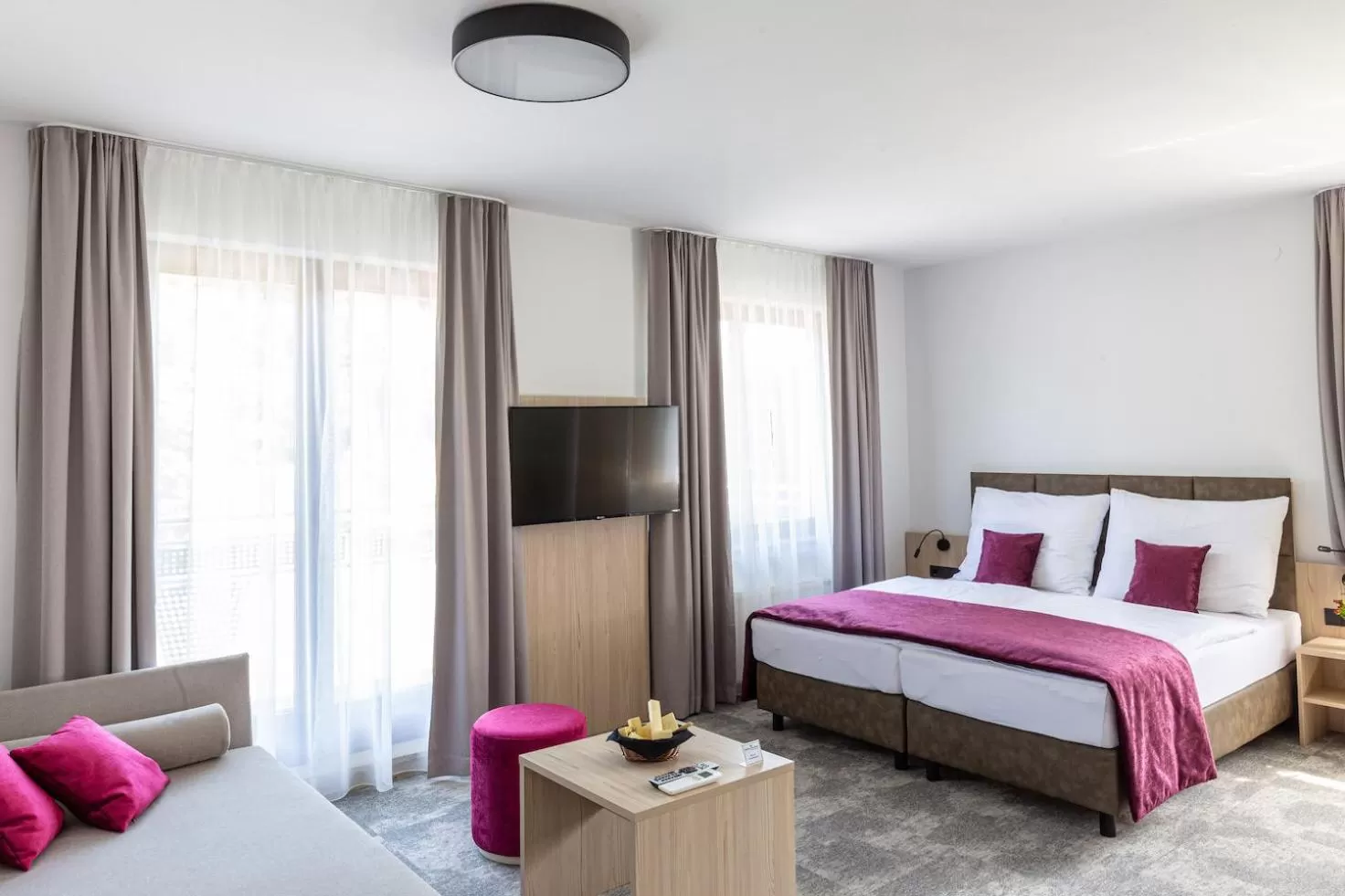 Photo of the whole room, Bed in Gasthof "zur Bahn"